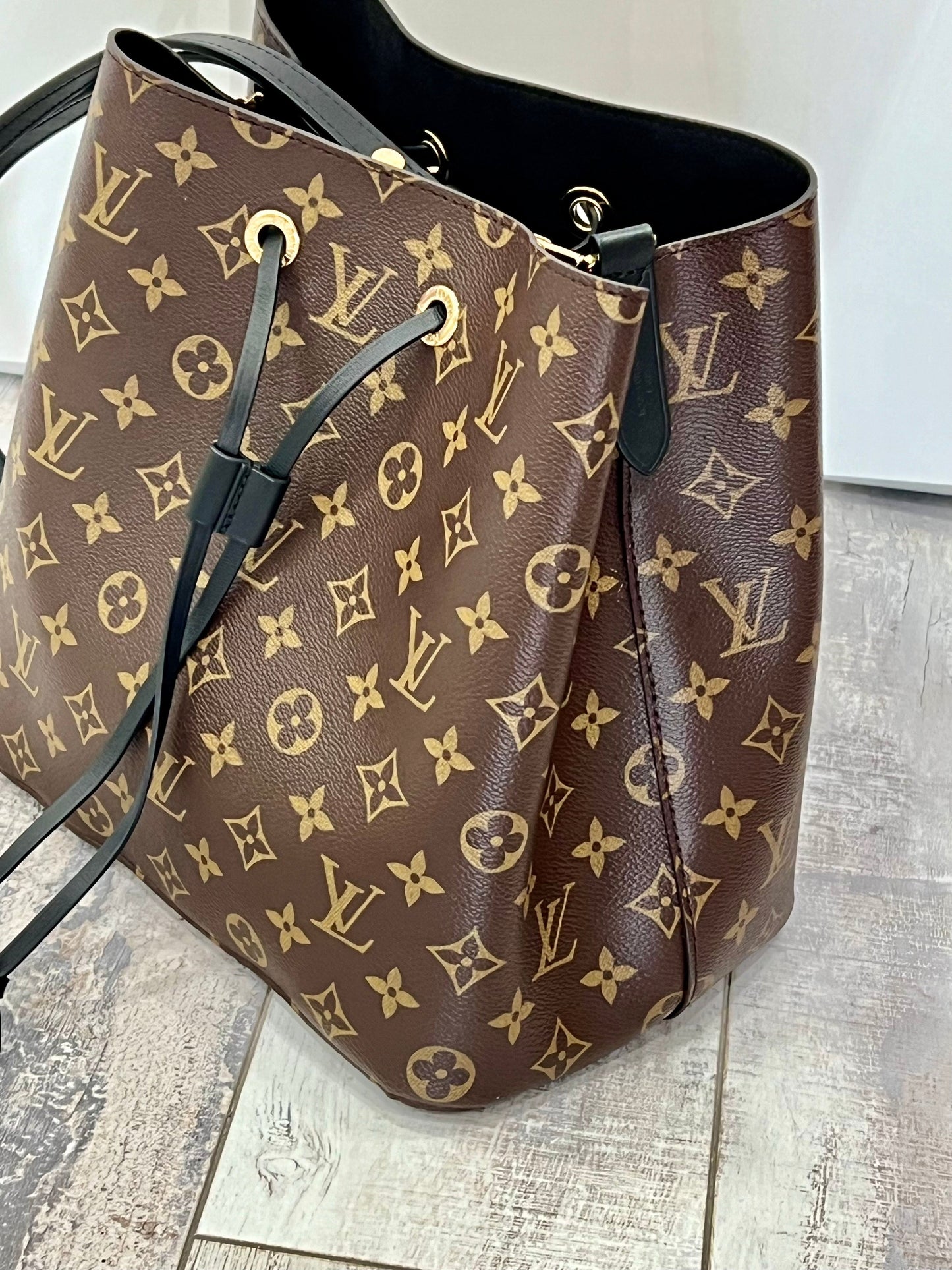 LOUIS VUITTON MONOGRAM NOÉNOE MM SHOULDER BAG BLACK