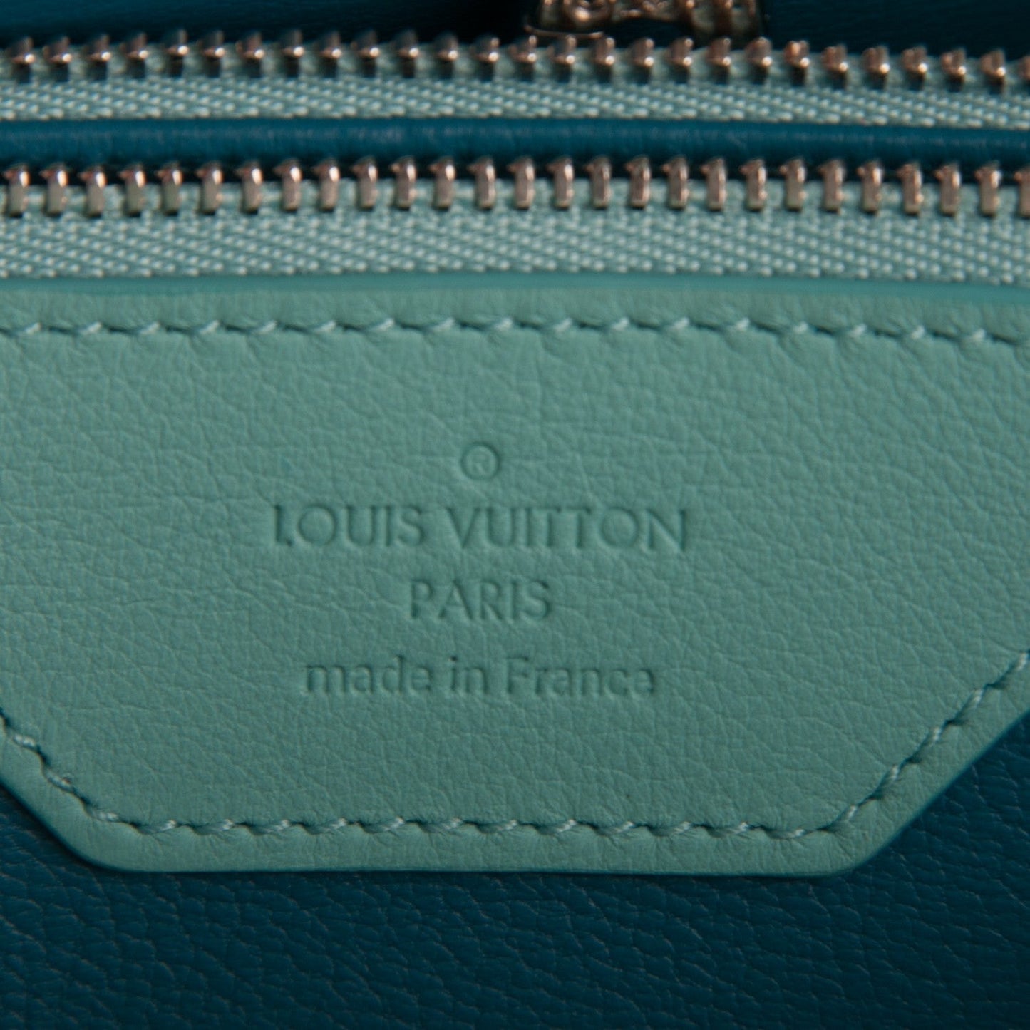 LOUIS VUITTON CAPUCINES TAURILLON LEATHER PM
