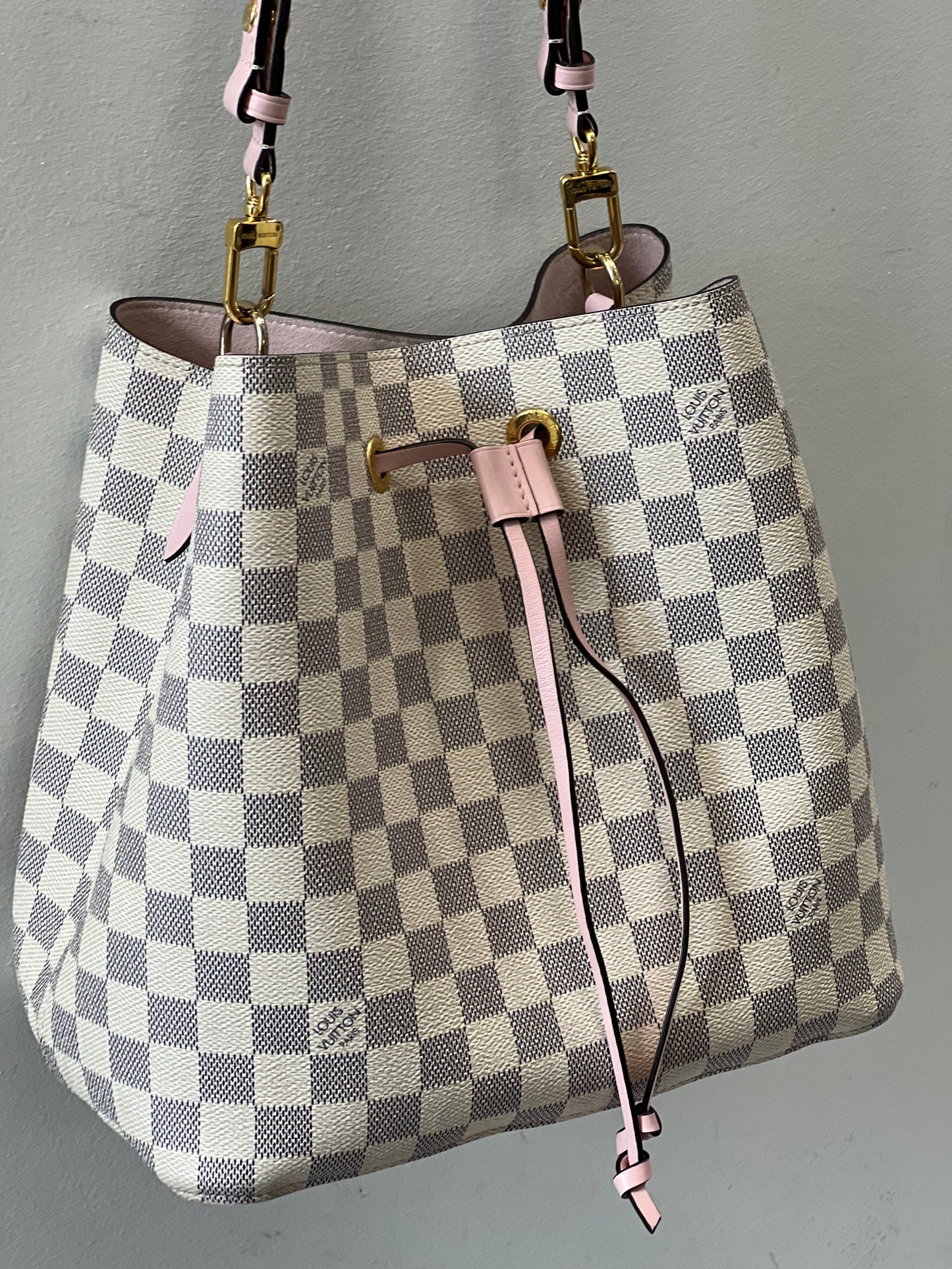 LOUIS VUITTON DAMIER AZUR NEONOE MM EAU DE ROSE