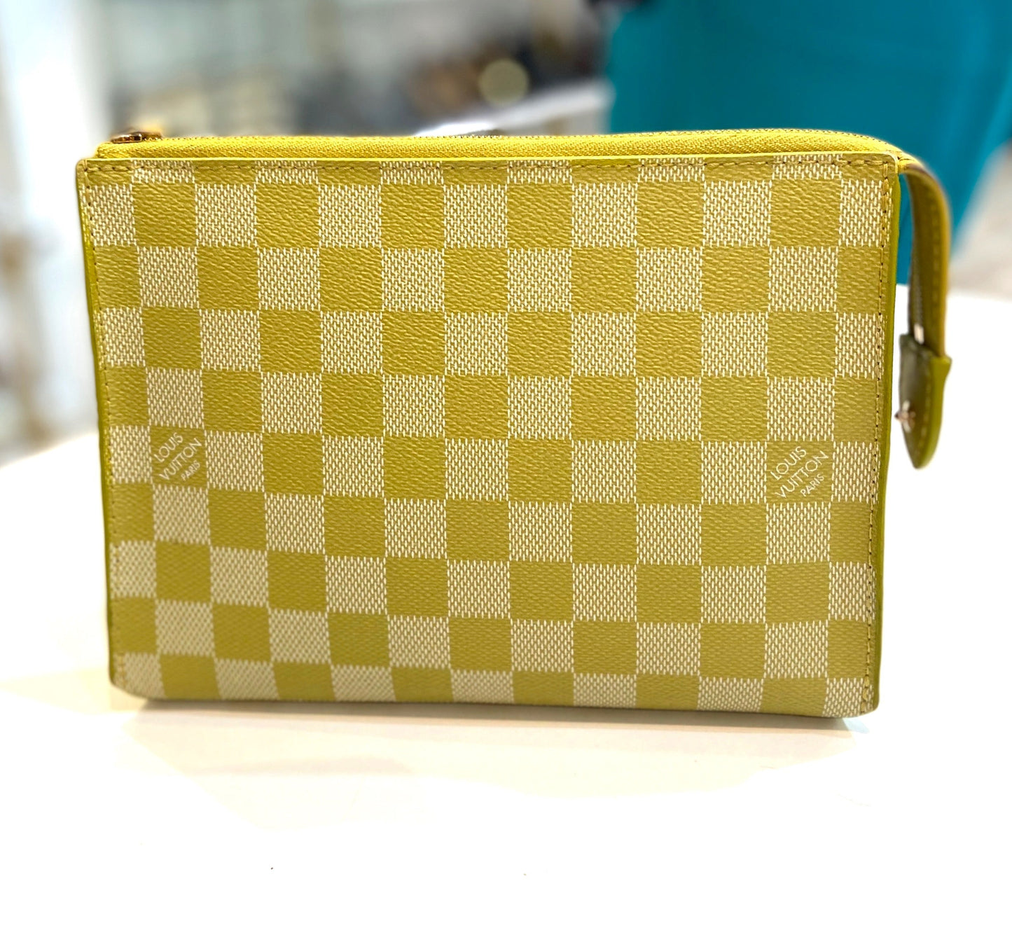 LOUIS VUITTON DAMIER COULERURS ELEMENT CLUTCH IN MIMOSA