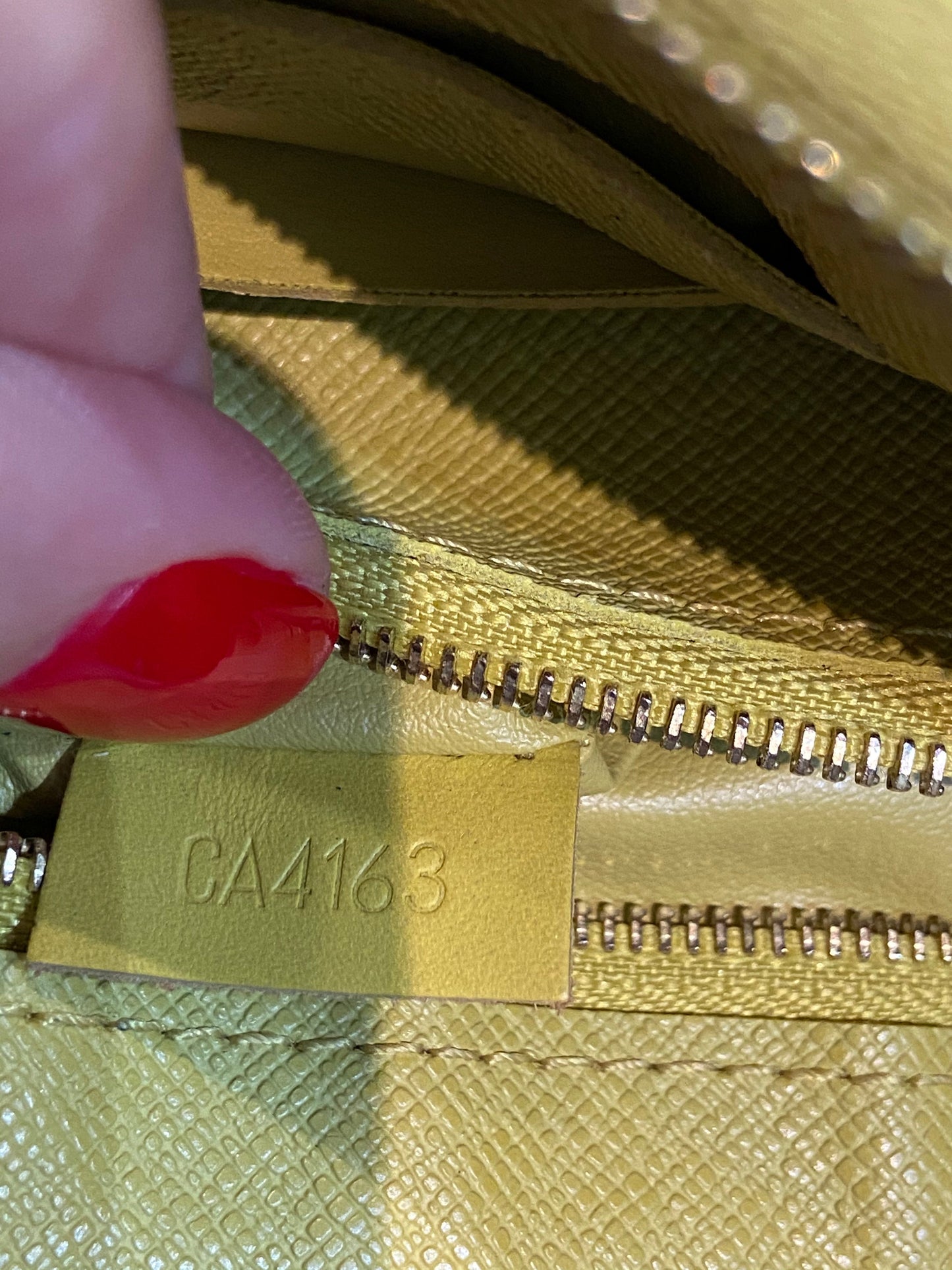 LOUIS VUITTON DAMIER COULERURS ELEMENT CLUTCH IN MIMOSA