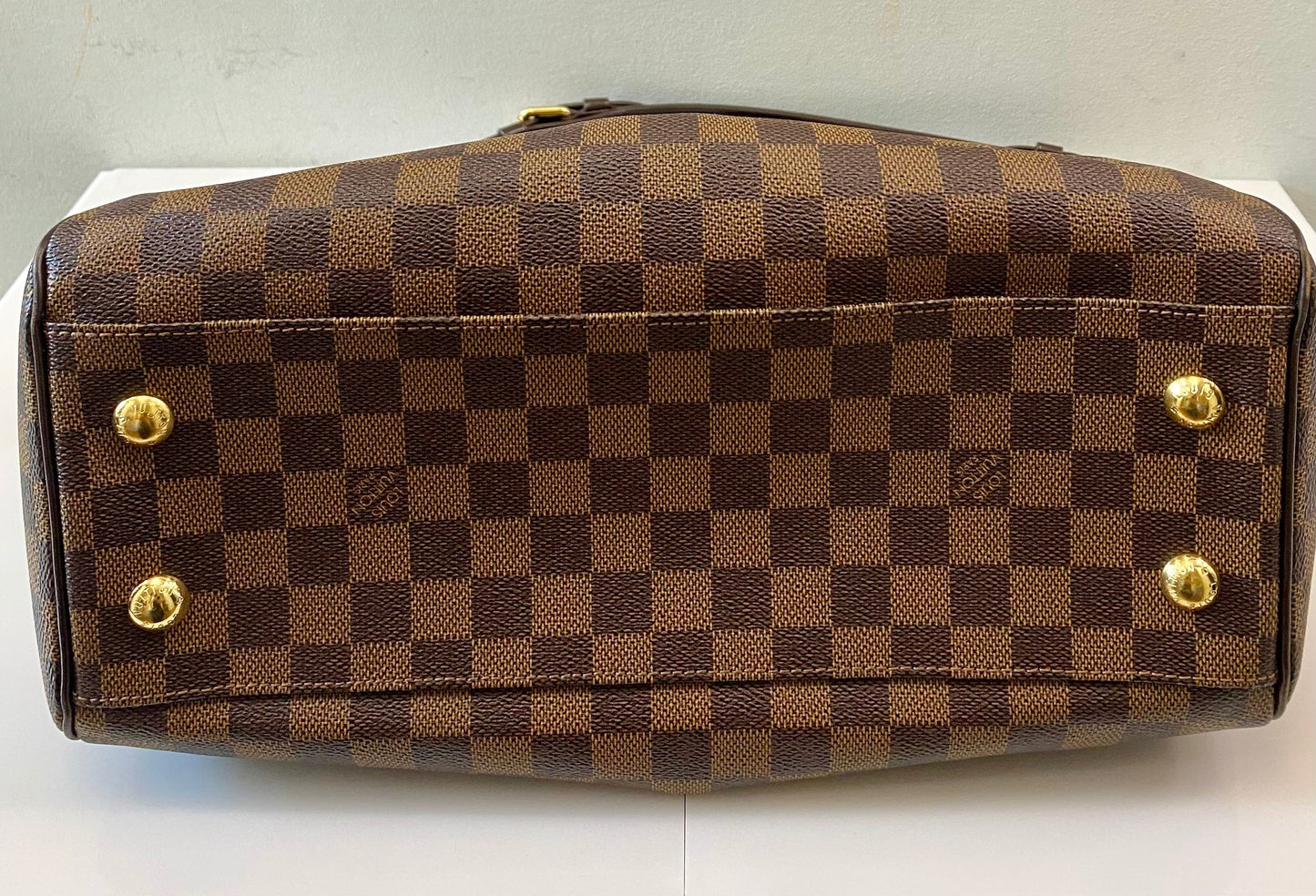 LOUIS VUITTON DAMIER EBENE TREVI PM SATCHEL BAG