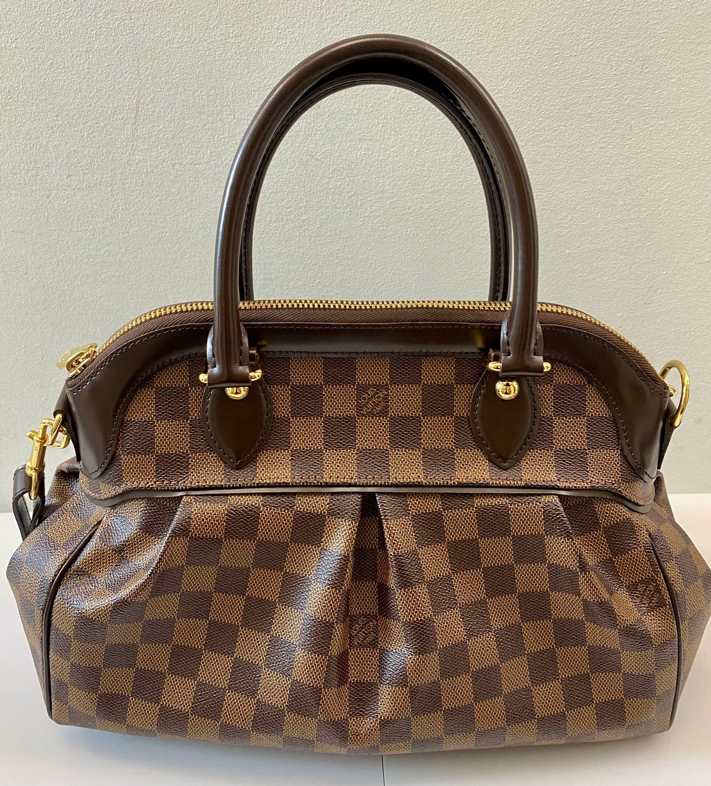LOUIS VUITTON DAMIER EBENE TREVI PM SATCHEL BAG
