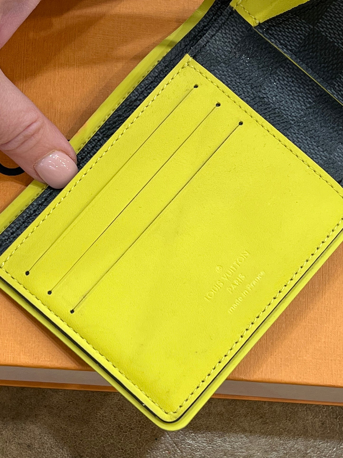 GLM-DAMIER GRAPHITE ANIS MULTIPLE WALLET