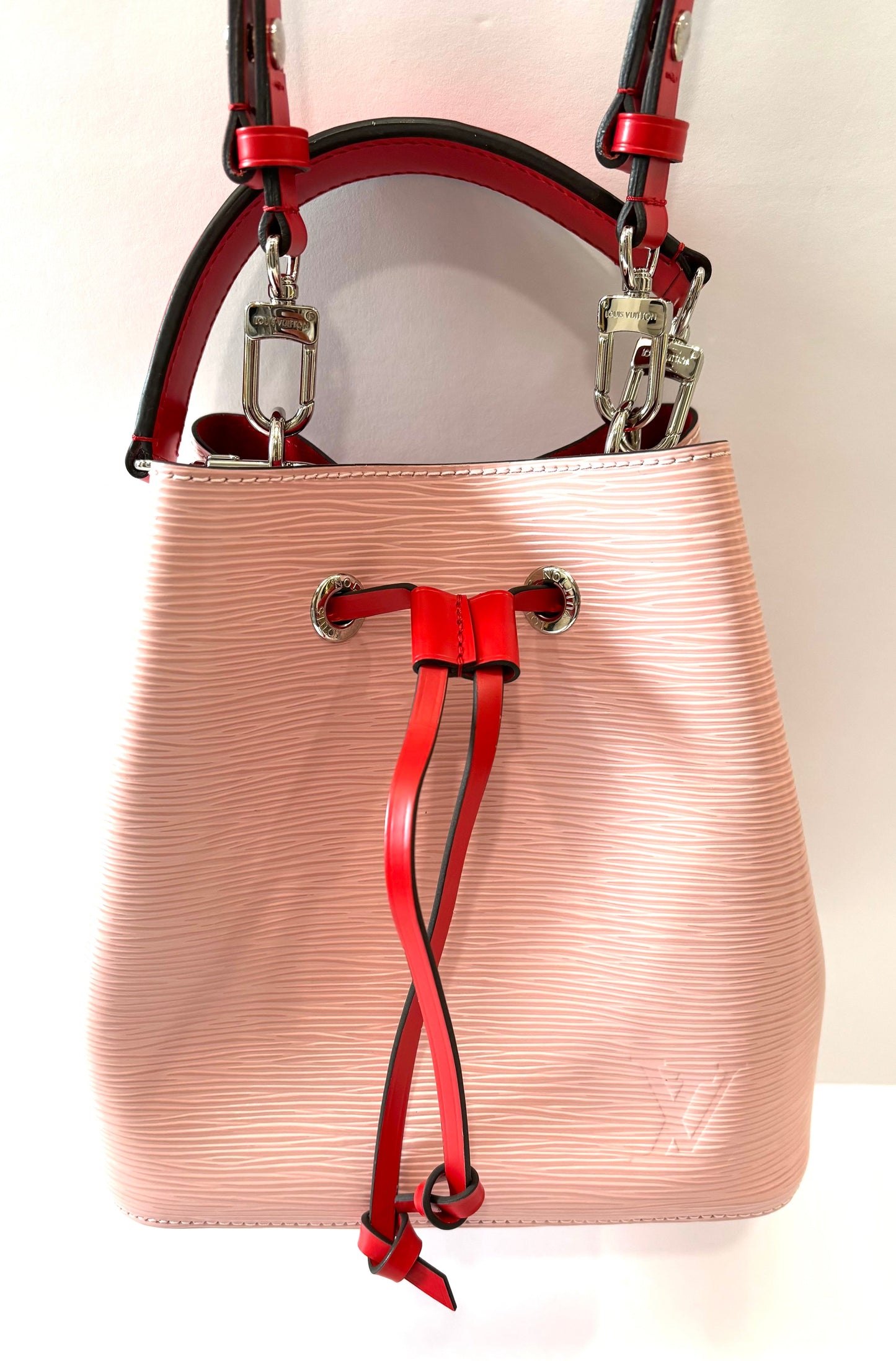 LOUIS VUITTON EPI LEATHER NOÉNOÉ BB SHOULDER BAG