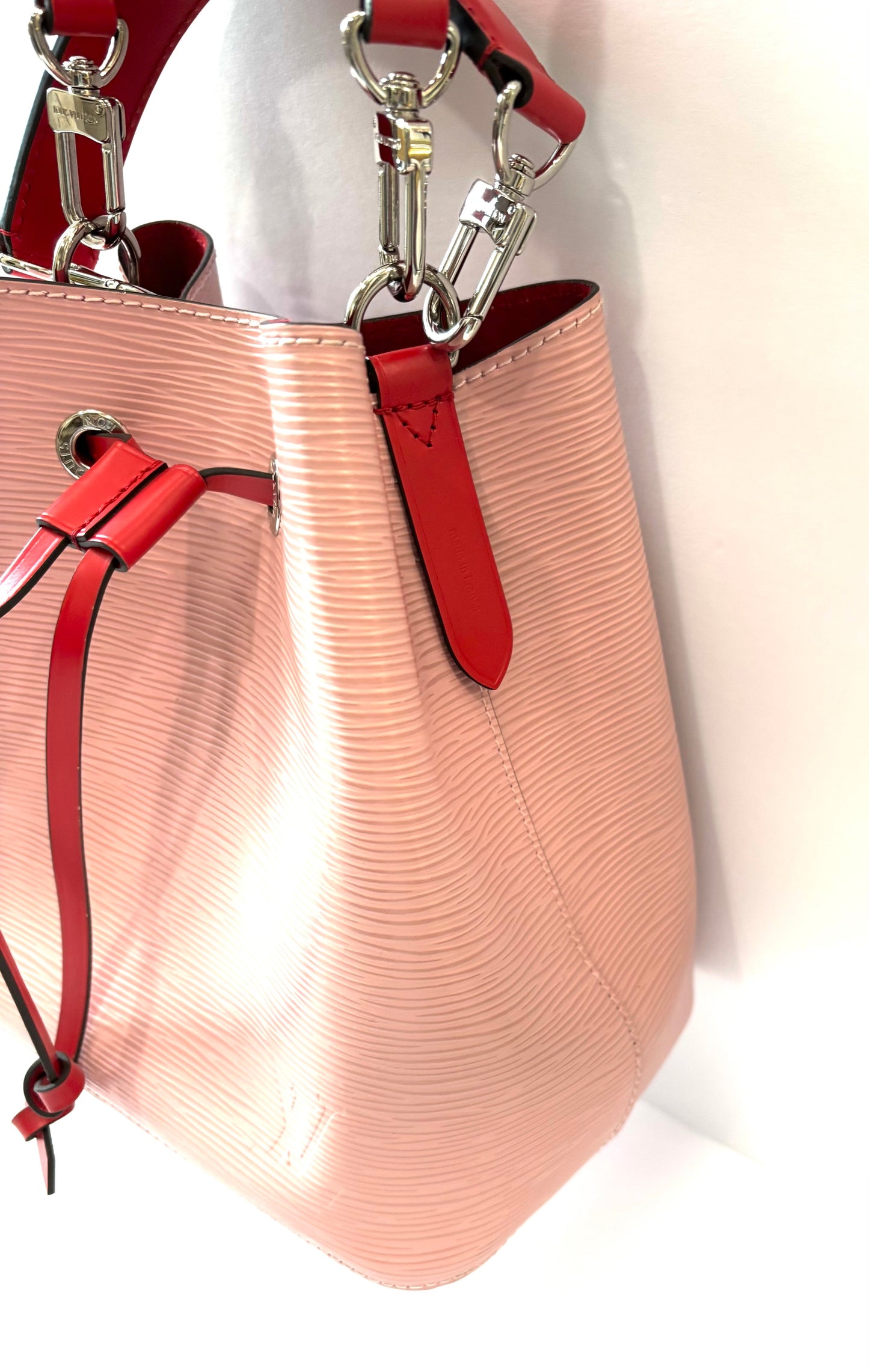 LOUIS VUITTON EPI LEATHER NOÉNOÉ BB SHOULDER BAG
