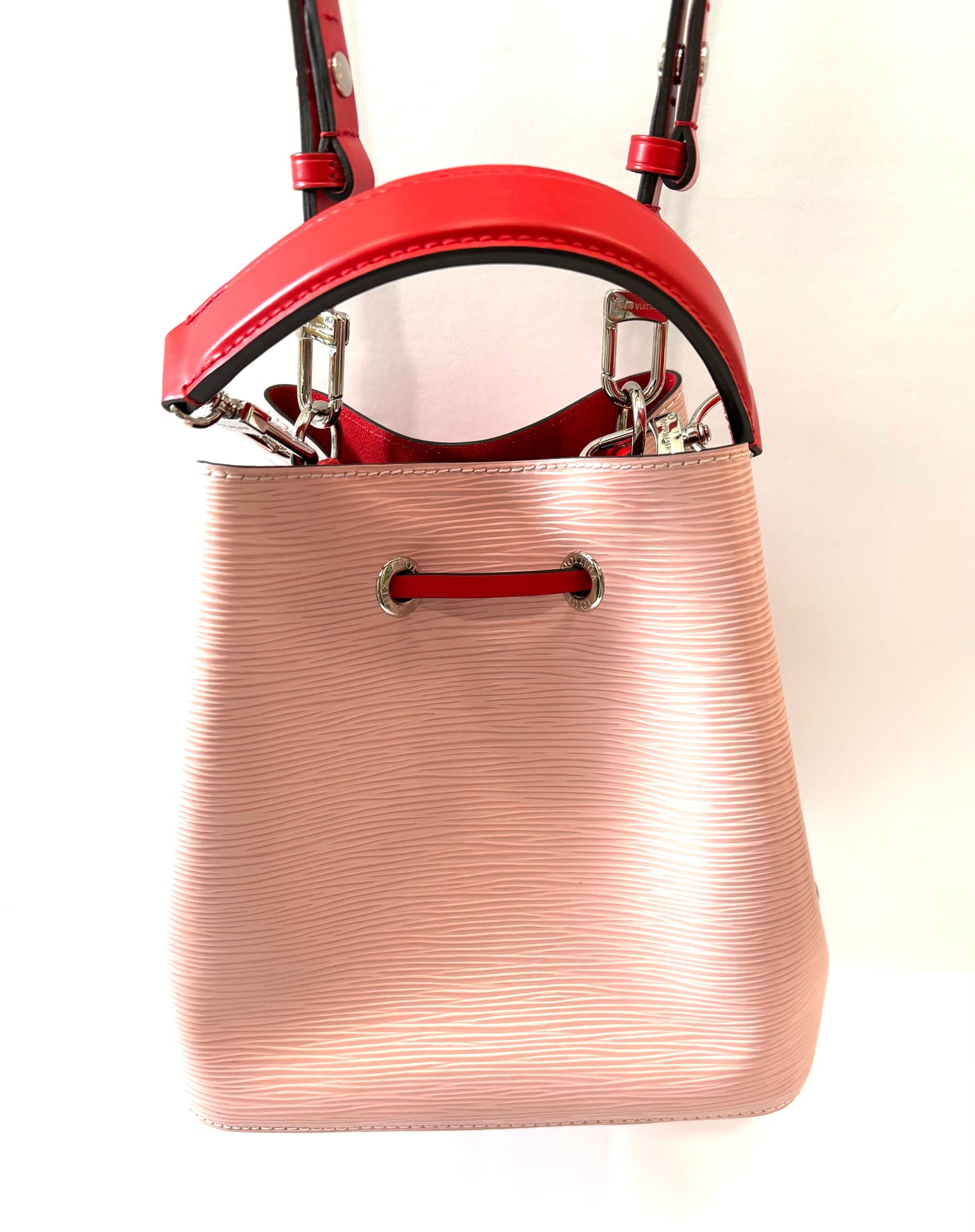 LOUIS VUITTON EPI LEATHER NOÉNOÉ BB SHOULDER BAG