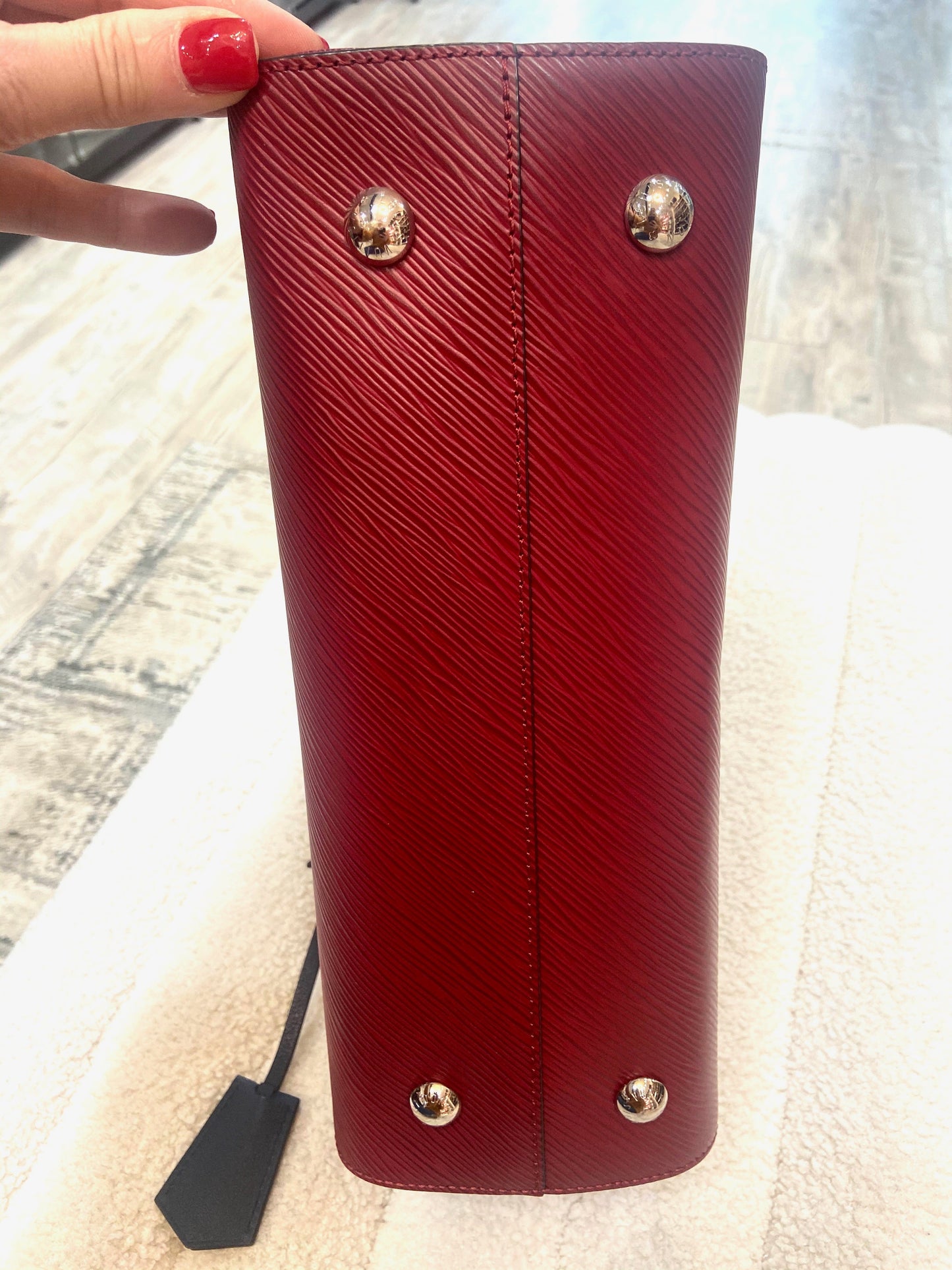 LOUIS VUITTON EPI LEATHER TWIST TOTE BAG