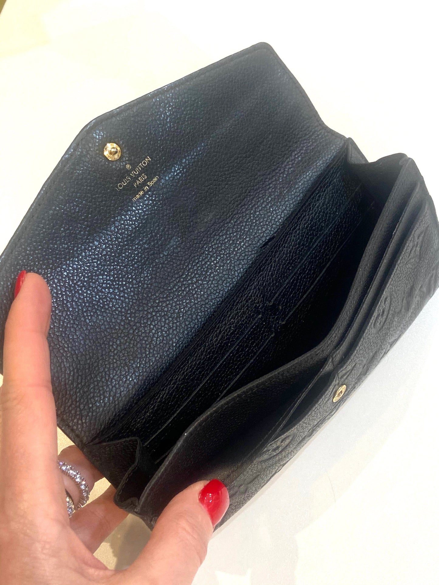 GLM-EMPREINTE LEATHER MONOGRAM SARAH WALLET-HS
