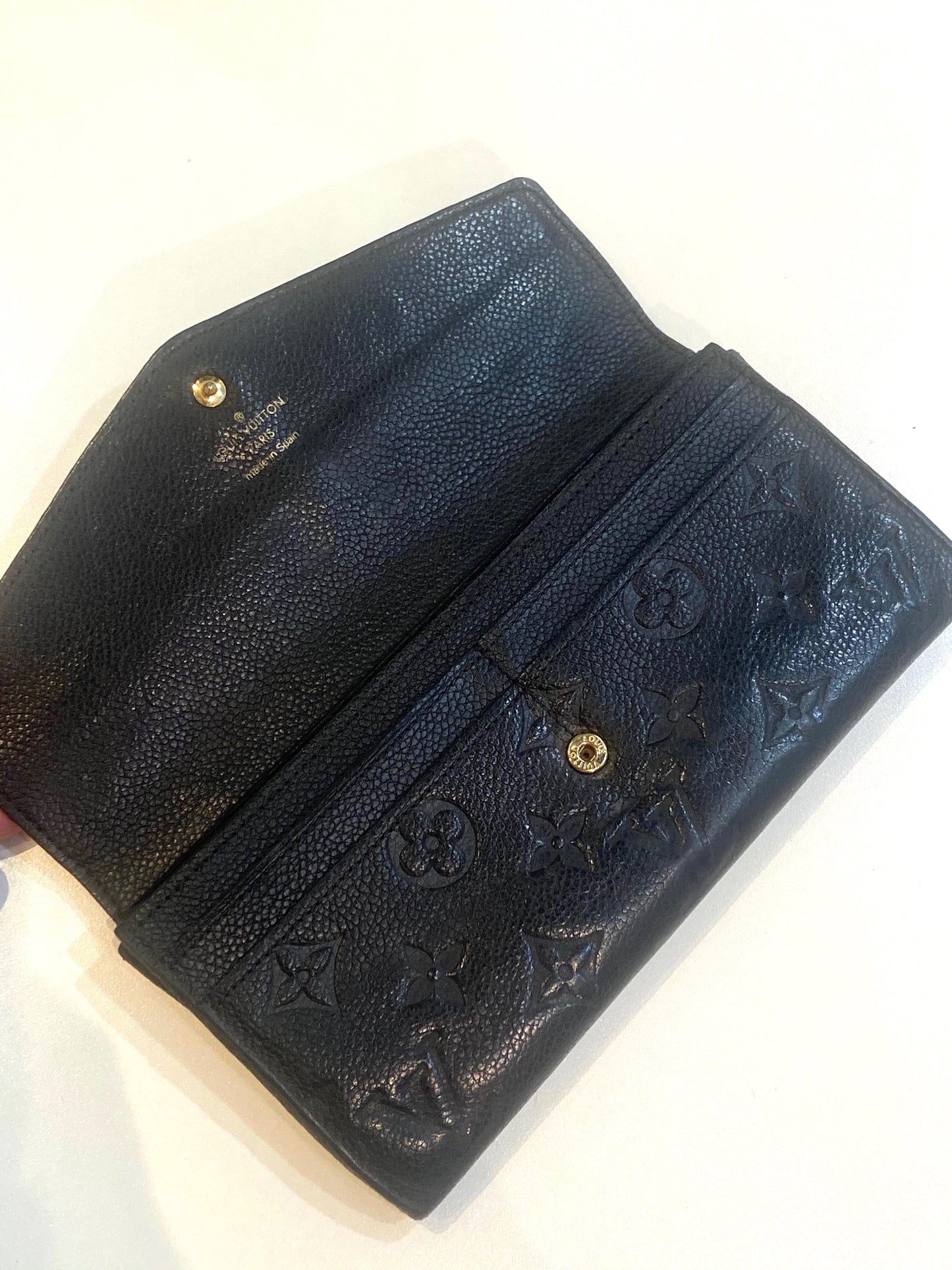GLM-EMPREINTE LEATHER MONOGRAM SARAH WALLET-HS