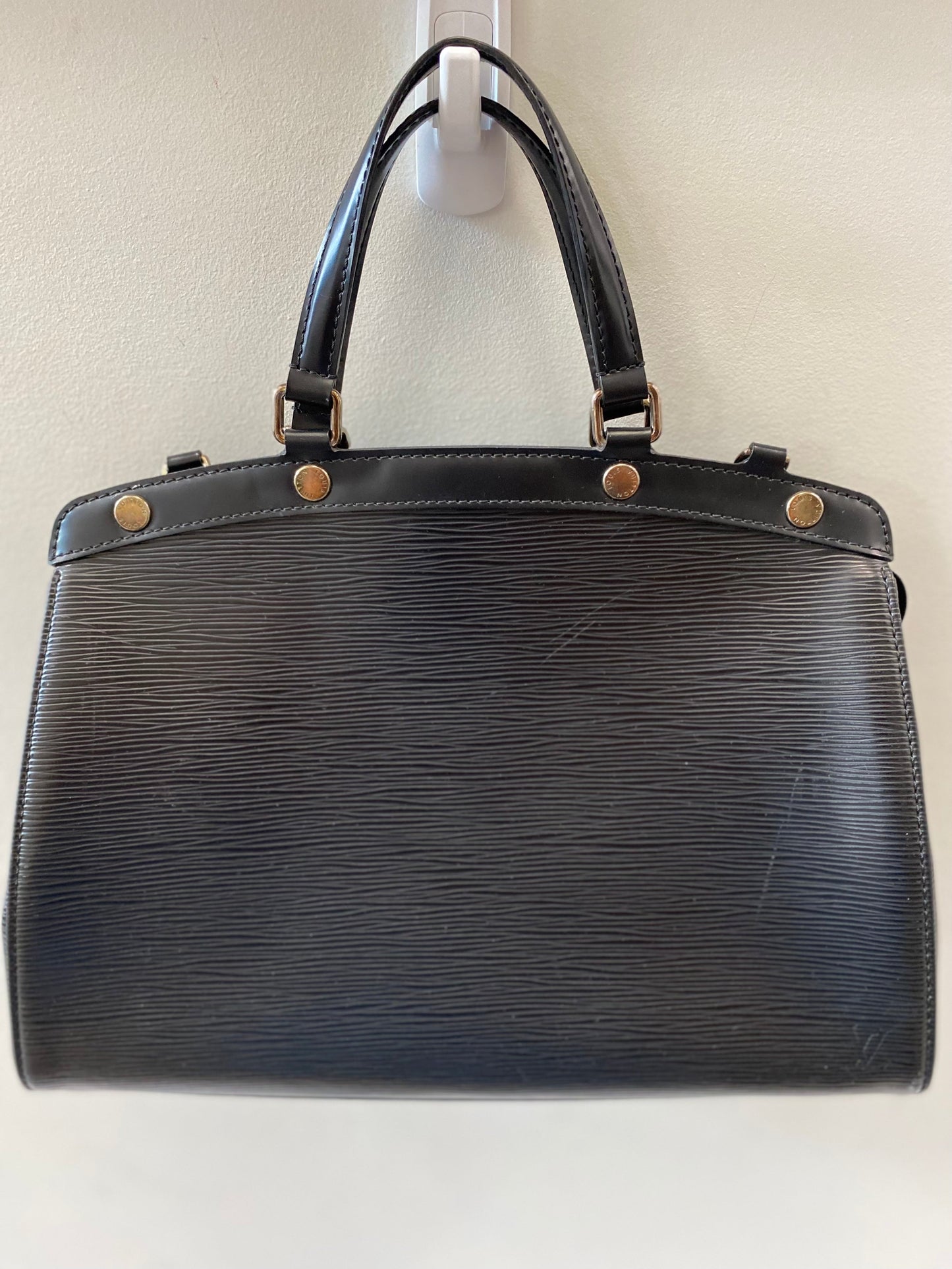 LOUIS VUITTON EPI LEATHER BREA MM BAG