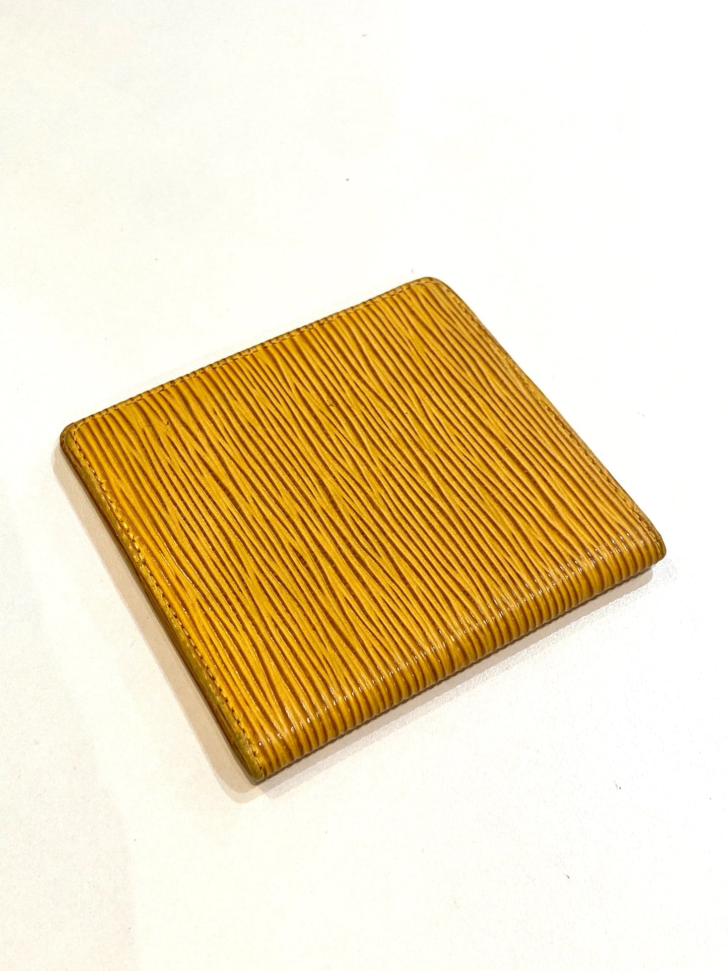 LOUIS VUITTON EPI LEATHER BI-FOLD WALLET
