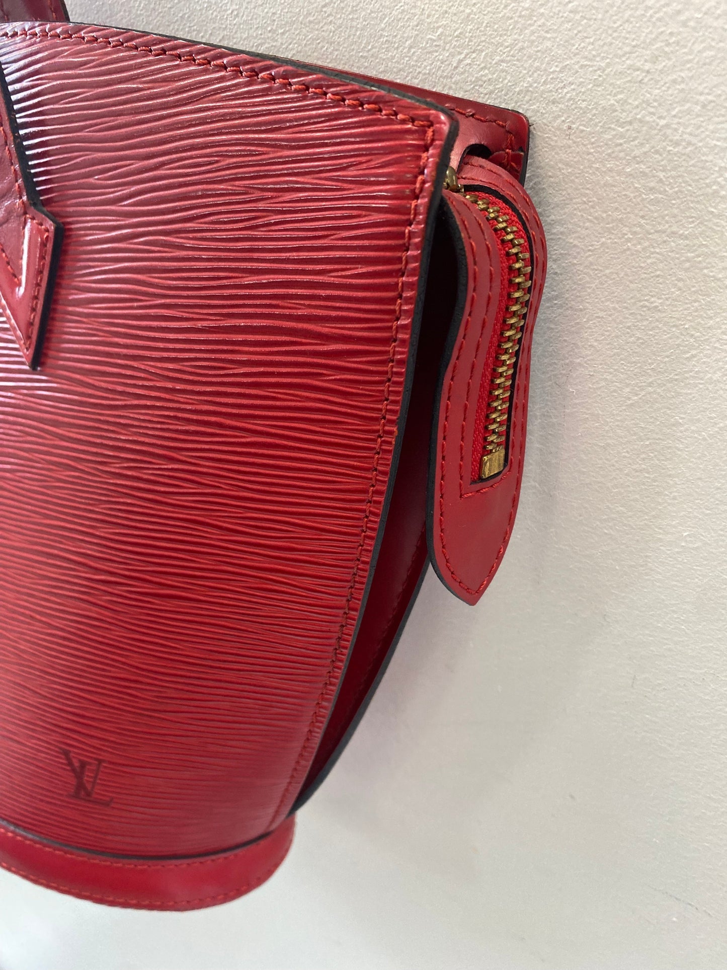 LOUIS VUITTON EPI LEATHER SAINT JACQUES PM HANDBAG