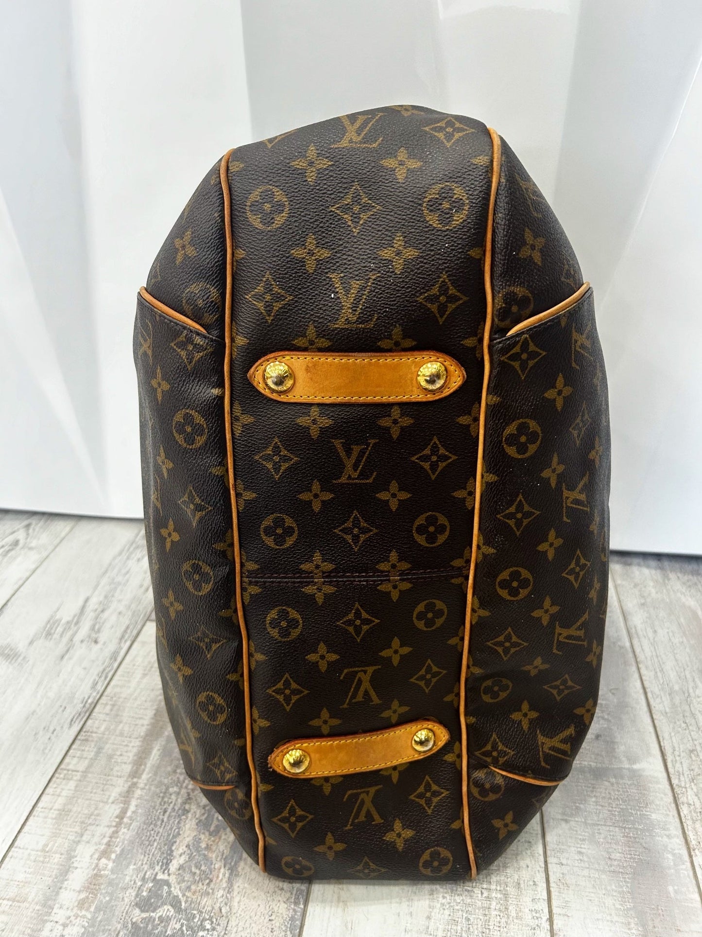 LOUIS VUITTON MONOGRAM GALLIERA GM HOBO BAG