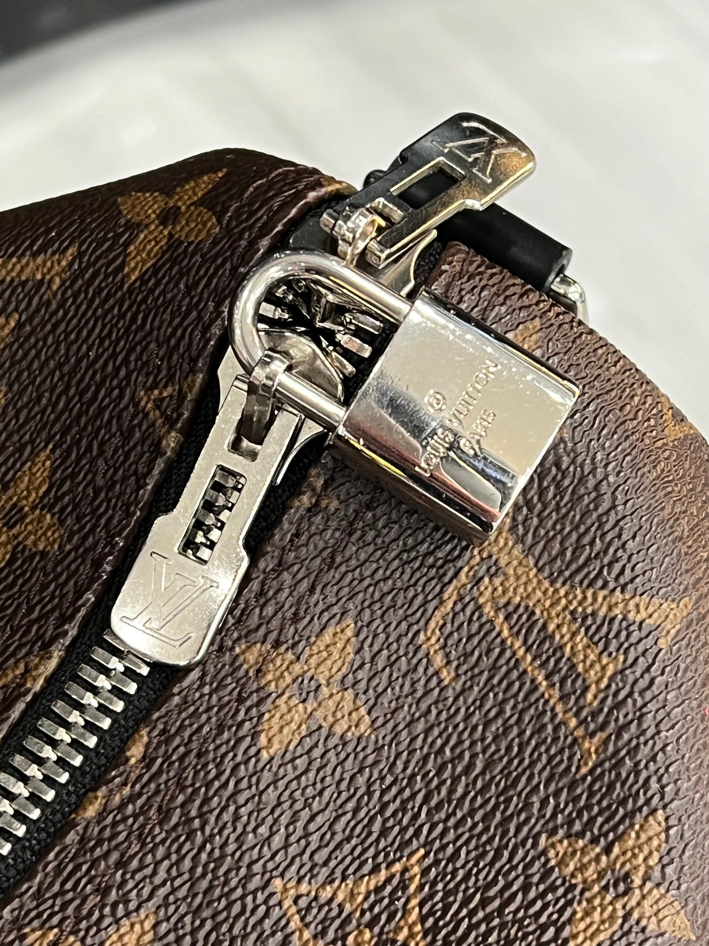 LOUIS VUITTON MONOGRAM MACASSAR KEEPALL BANDOULIÈRE 55 BAG