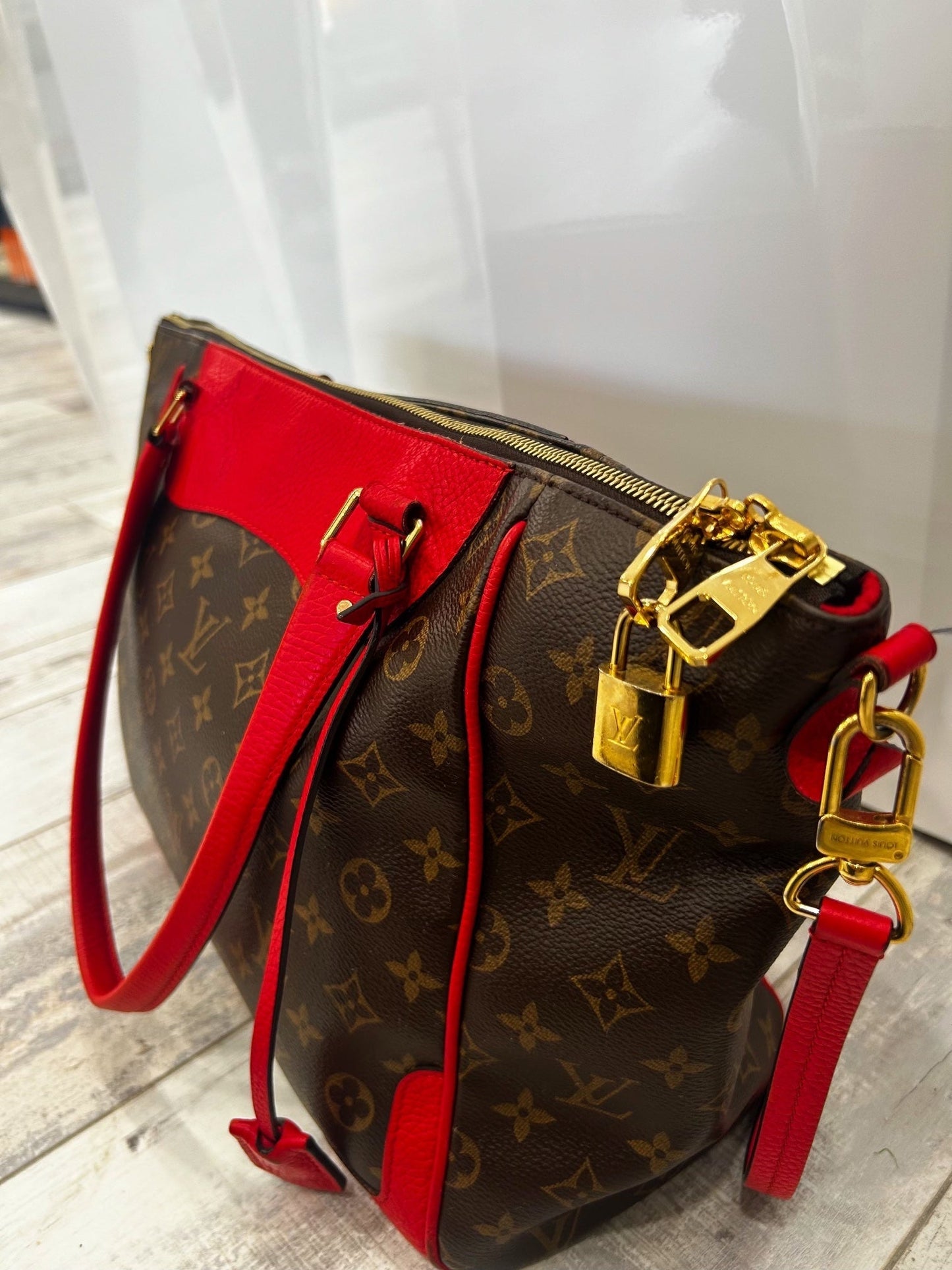 LOUIS VUITTON MONOGRAM ESTRELA MM NM CERISE TOTE BAG