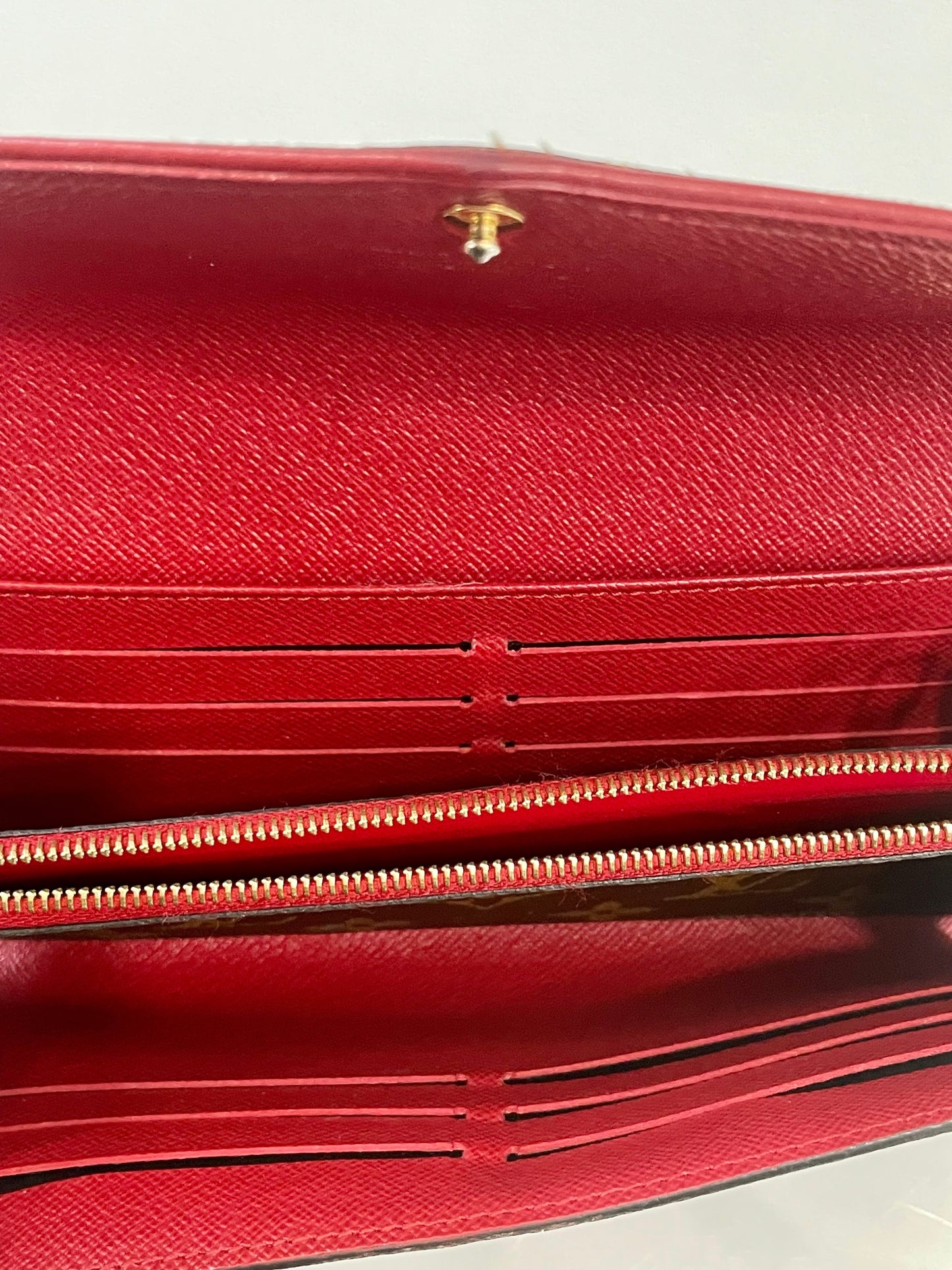 GLM-MONOGRAM CERISE PORTEFEUILLE REITRO SARAH WALLET