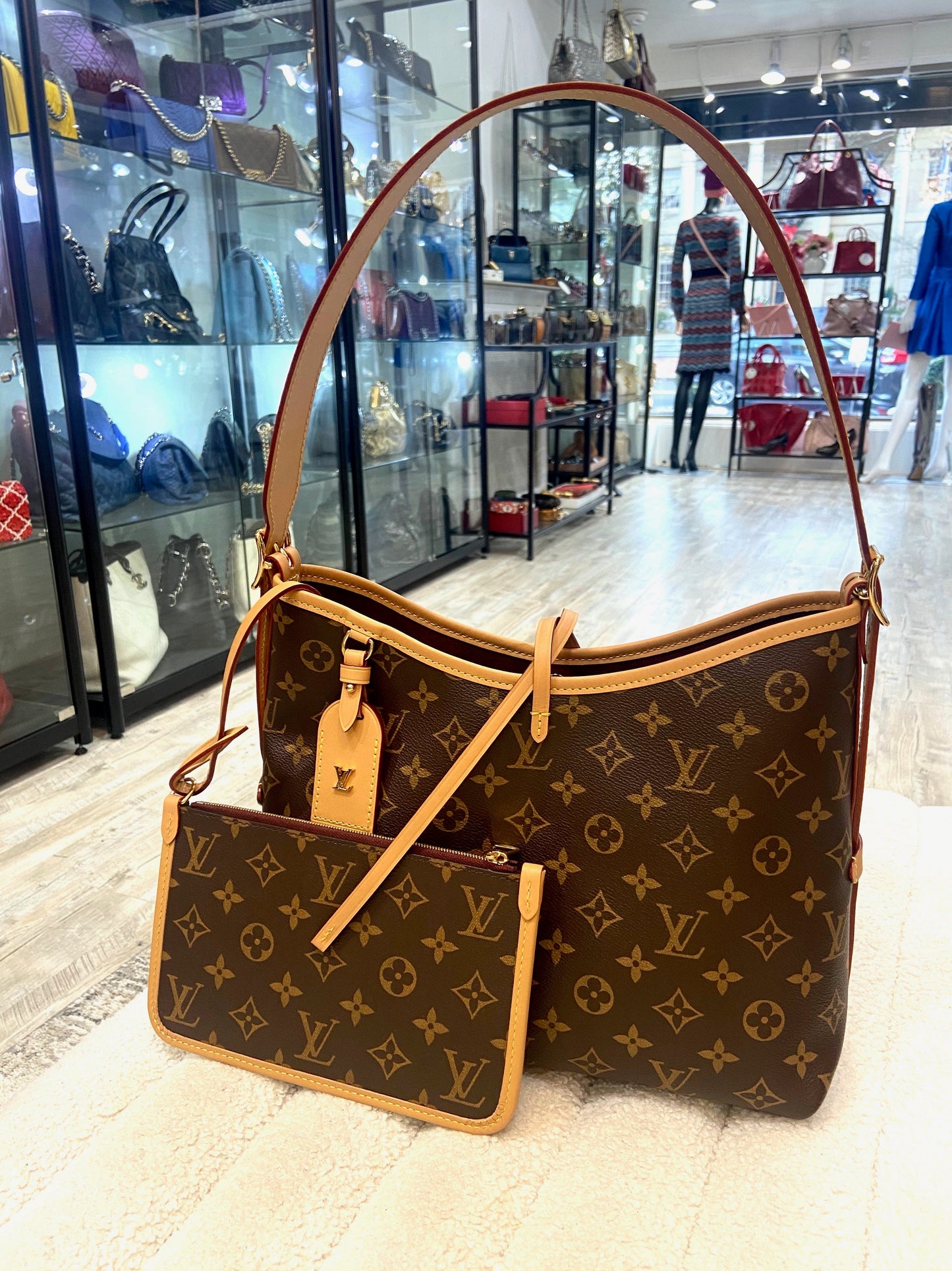 LOUIS VUITTON MONOGRAM CARRYALL PM SHOULDER BAG