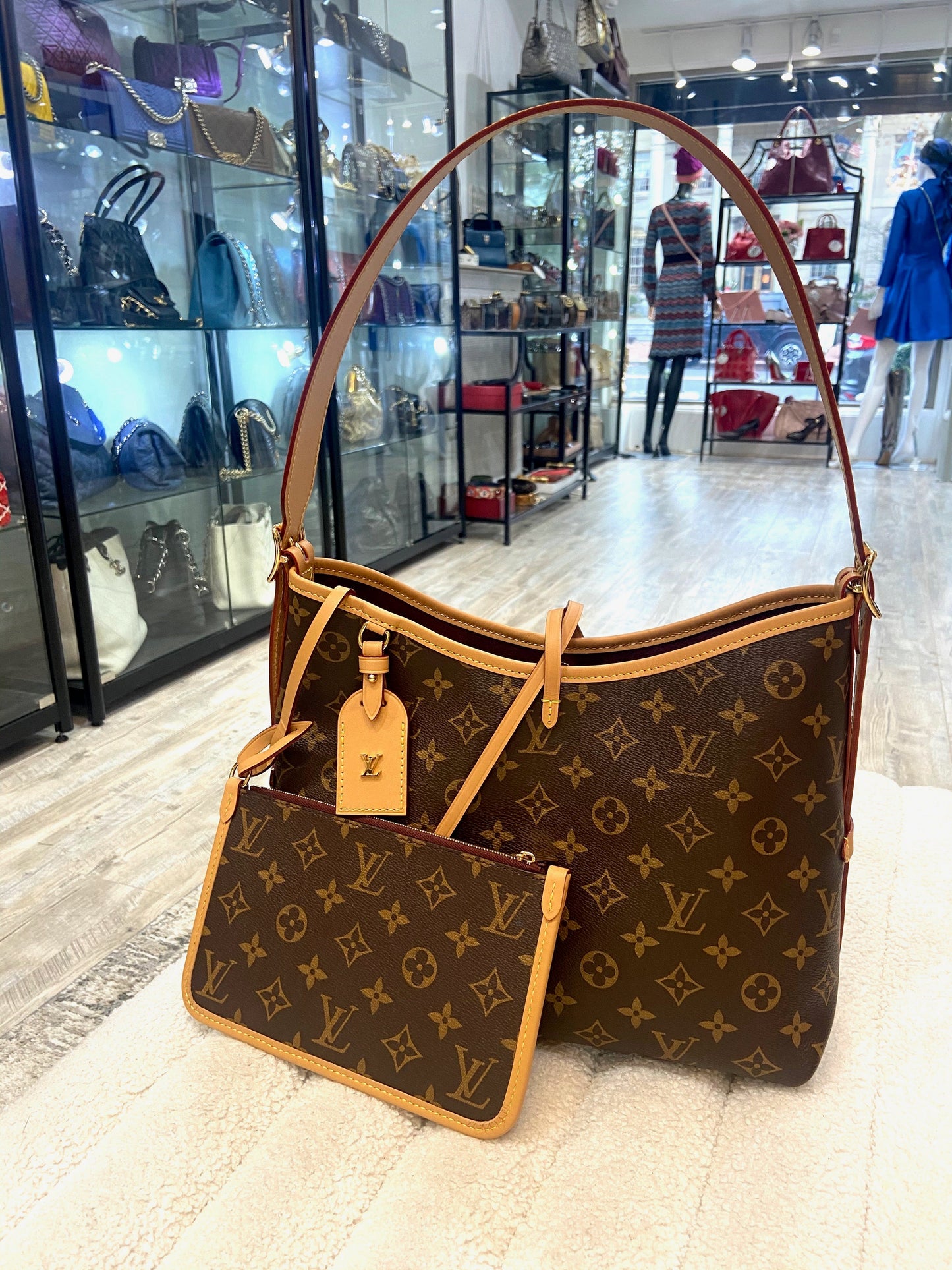 LOUIS VUITTON MONOGRAM CARRYALL PM SHOULDER BAG