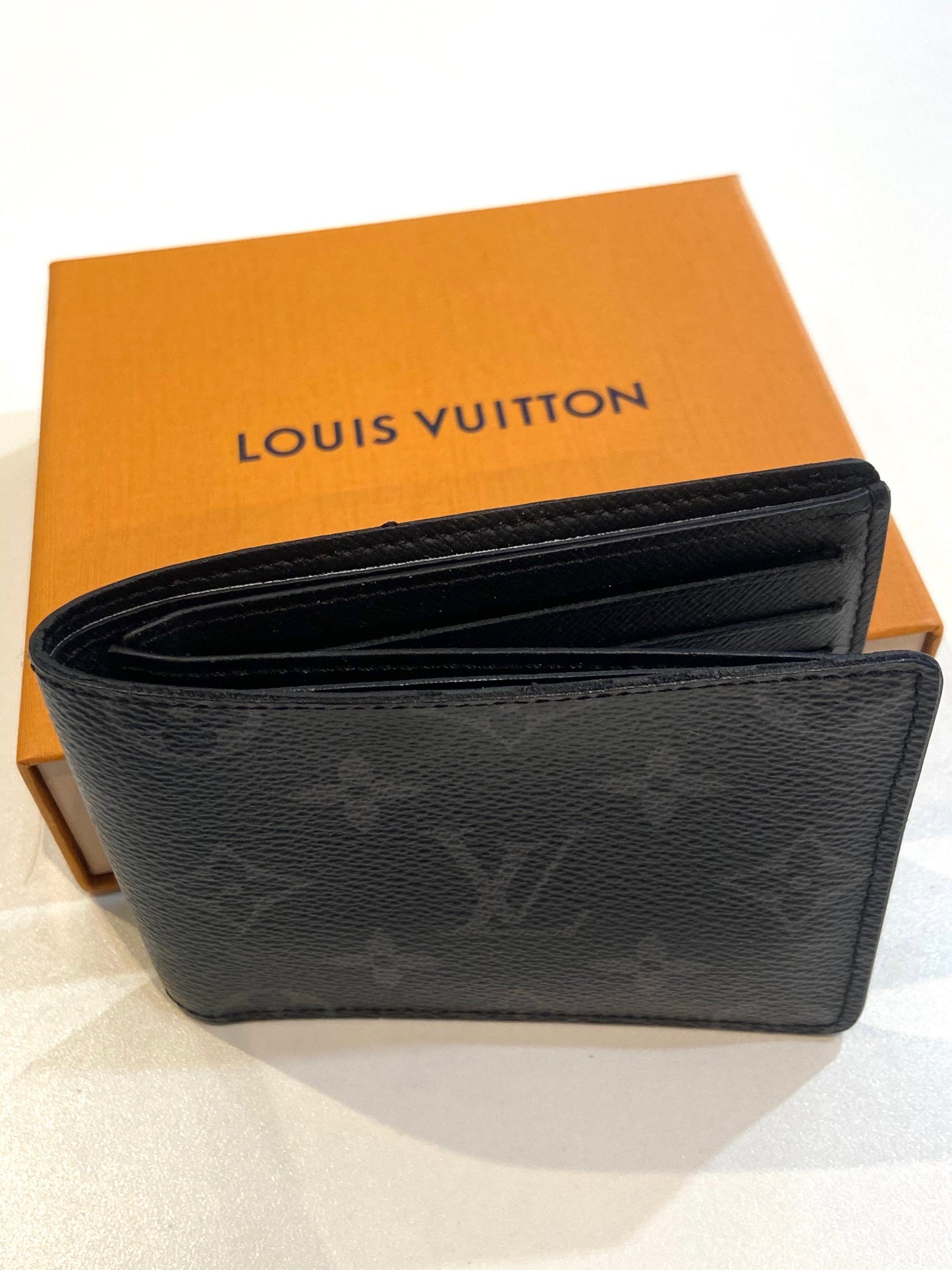 GLM-MONOGRAM ECLIPSE MULTIPLE WALLET