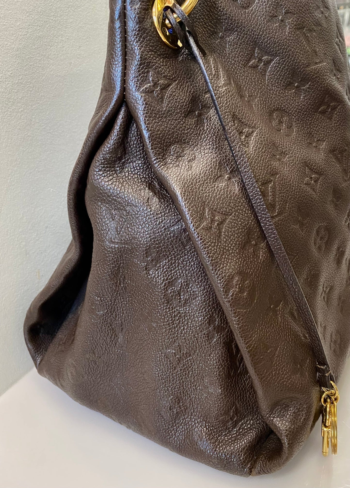LOUIS VUITTON MONOGRAM EMPREINTE LEATHER ARTSY MM HOBO BAG