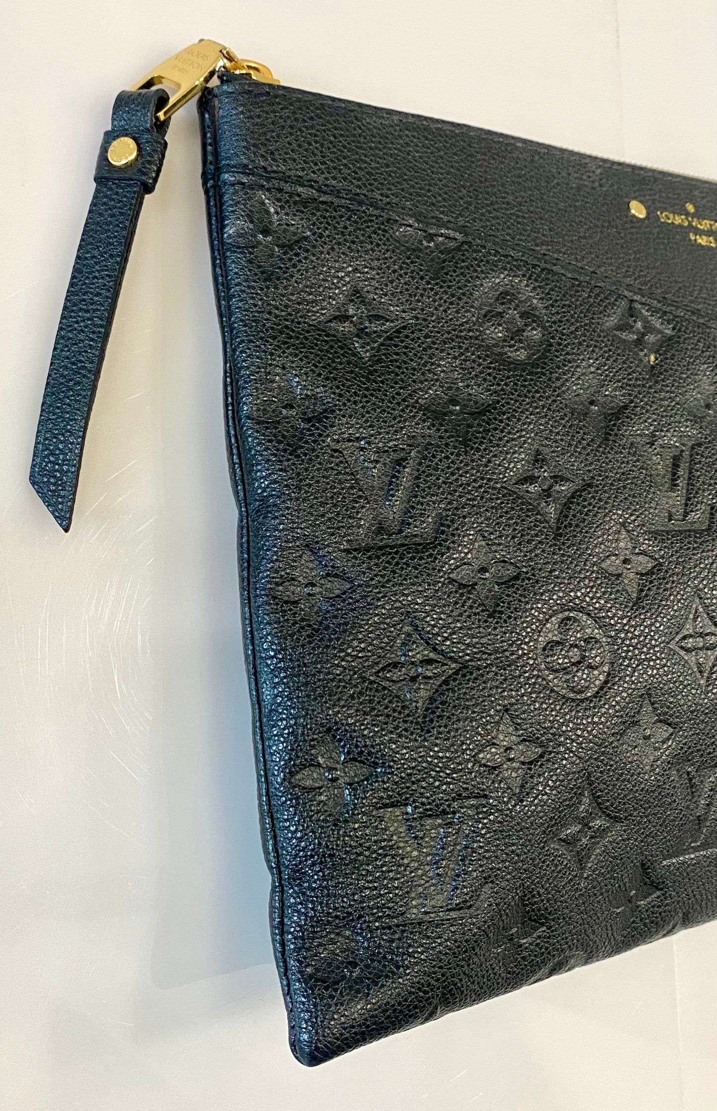 LOUIS VUITTON MONOGRAM EMPREINTE LEATHER DAILY POUCH CLUTCH BAG