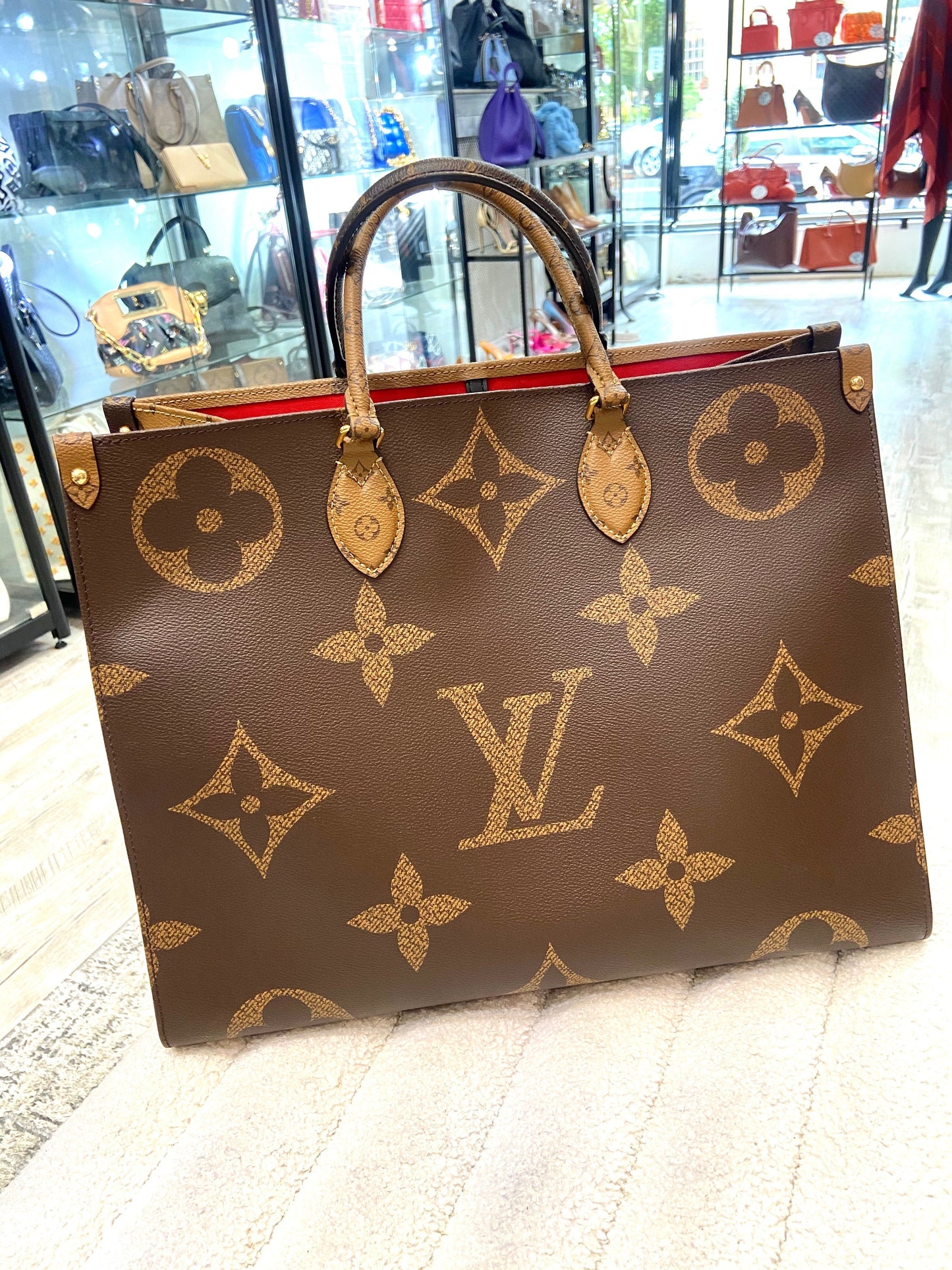 LOUIS VUITTON GIANT REVERSE MONOGRAM ON THE GO TOTE BAG GM
