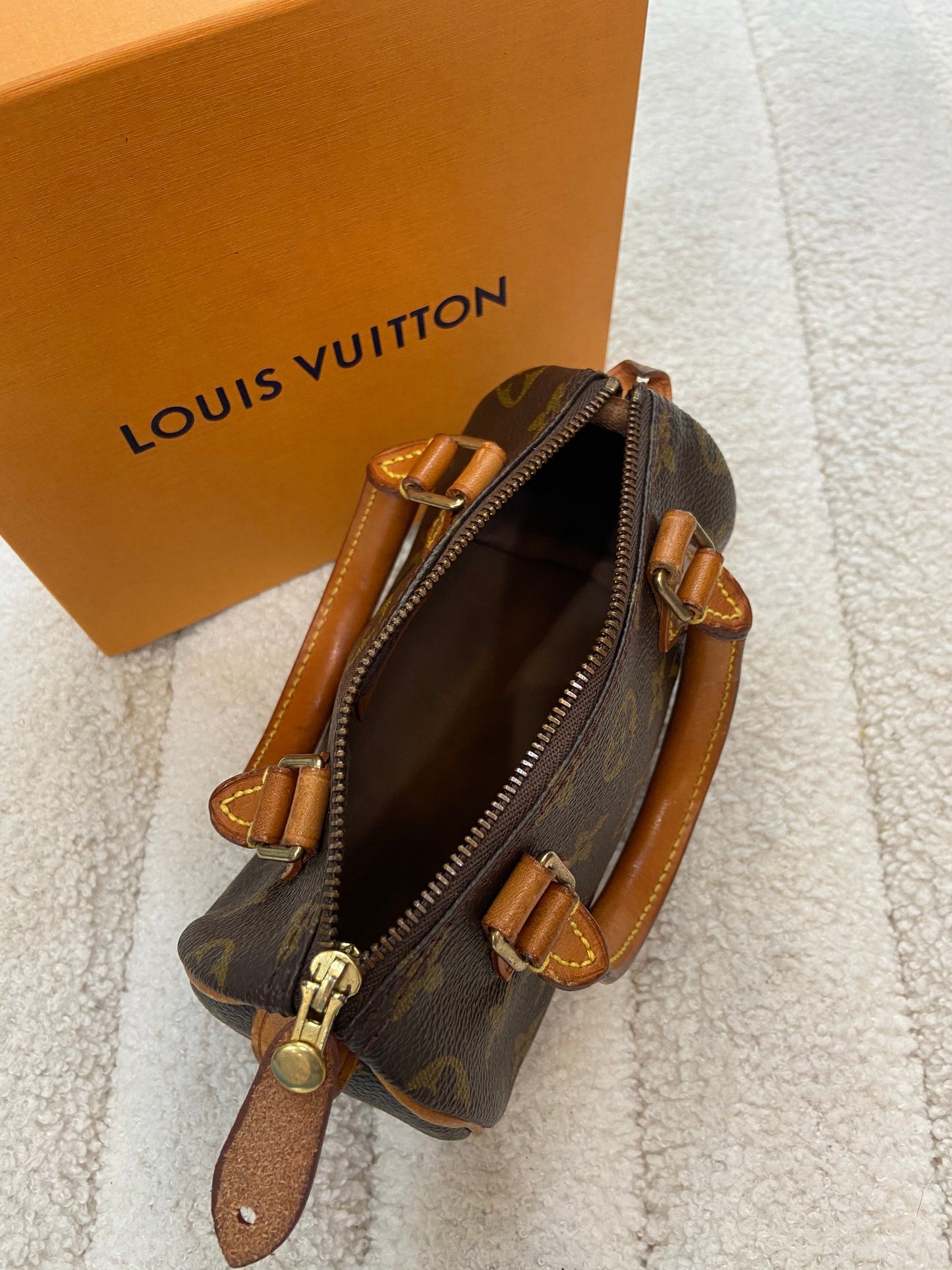 LOUIS VUITTON MONOGRAM NANO SPEEDY HANDBAG