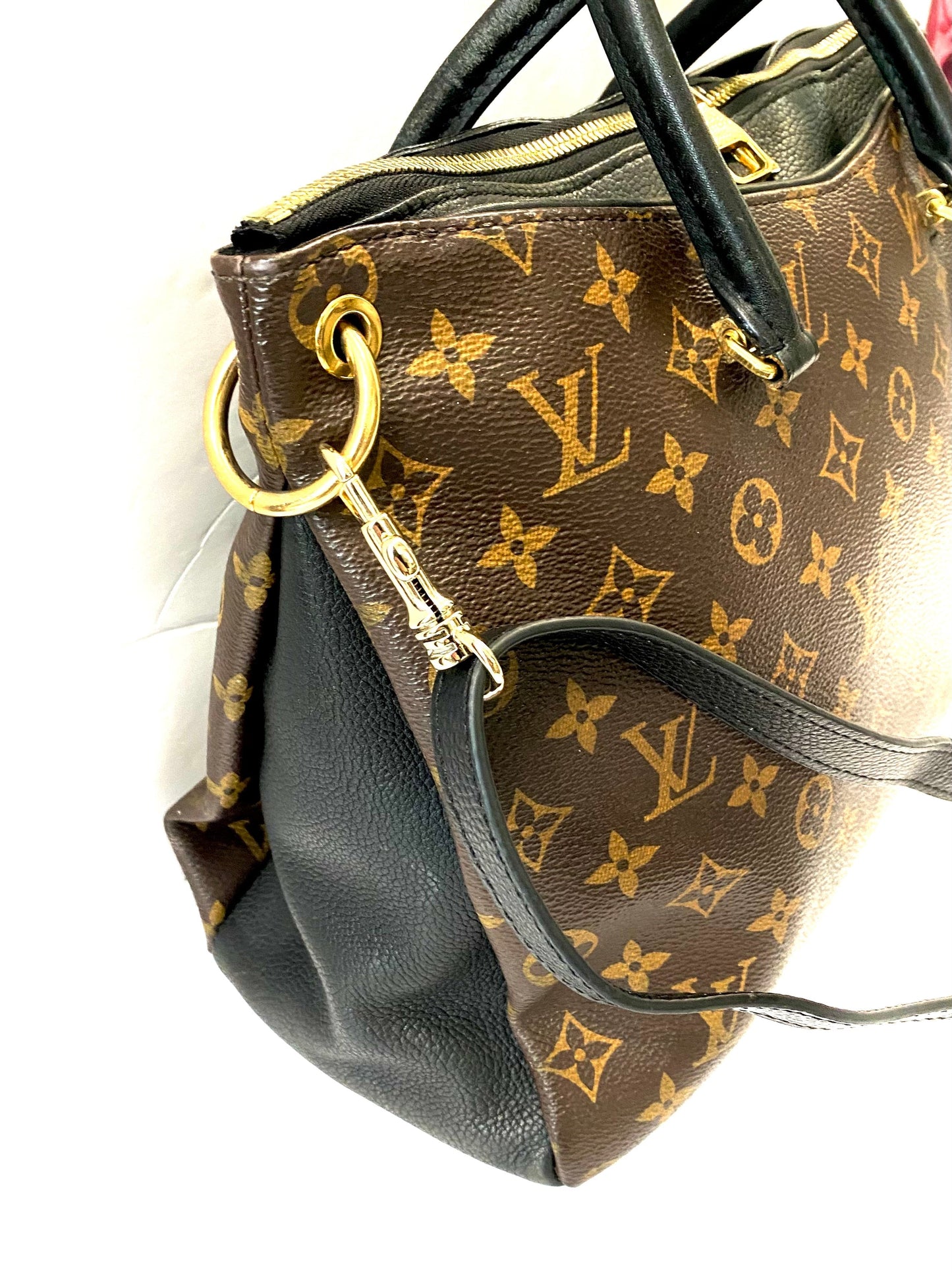 LOUIS VUITTON MONOGRAM PALLAS FULL SHOULDER BAG