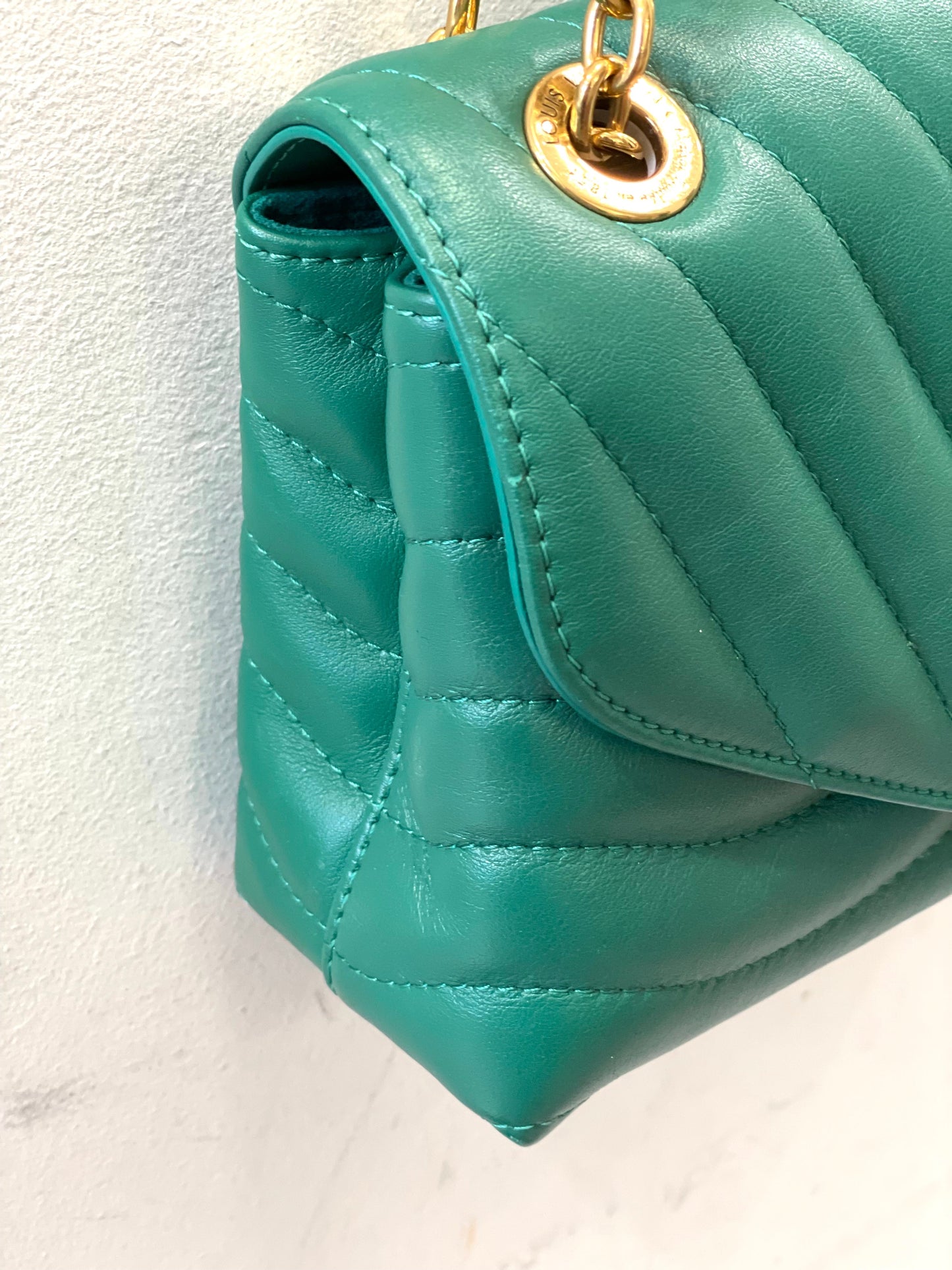 LOUIS VUITTON NEW WAVE CHAIN BAG MM IN EMERALD GREEN