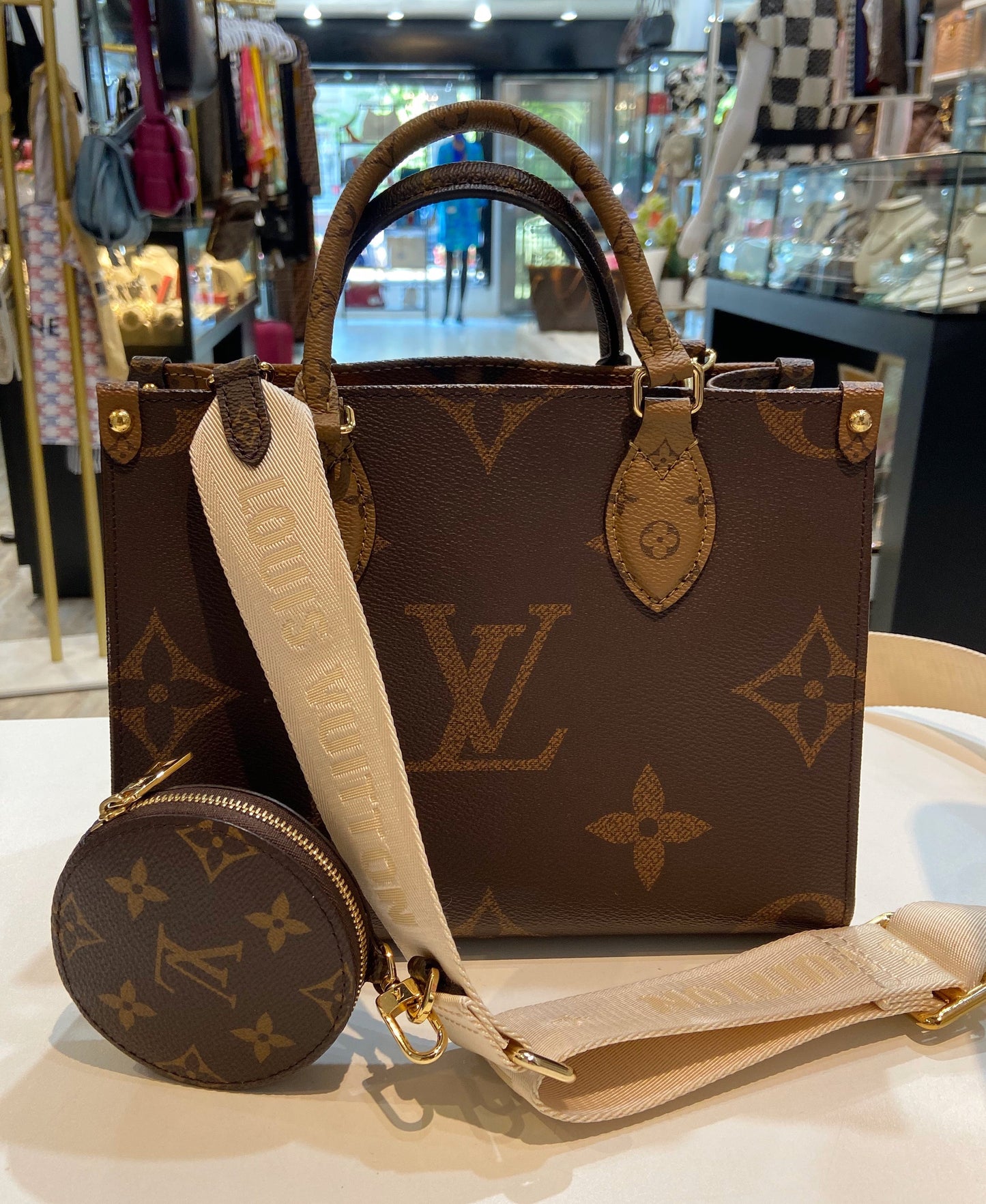 LOUIS VUITTON REVERSE MONOGRAM GIANT ONTHEGO TOTE BAG PM