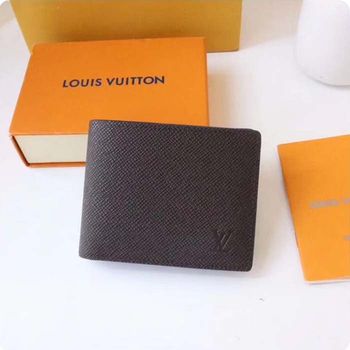 LOUIS VUITTON TAIGA LEATHER SLENDER WALLET