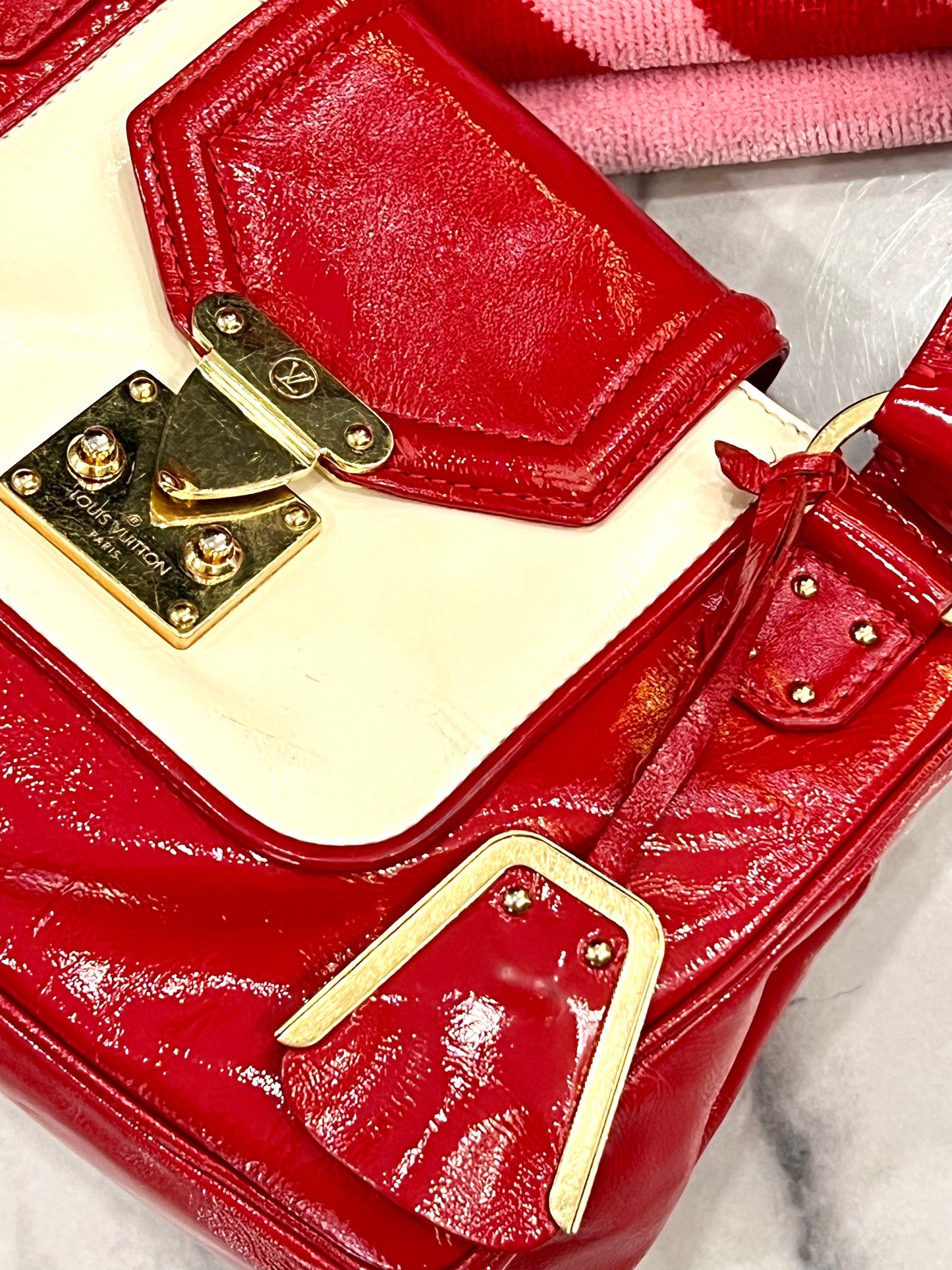 LOUIS VUITTON VERNIS LEATHER CRUISE SAC BICOLOR HANDBAG