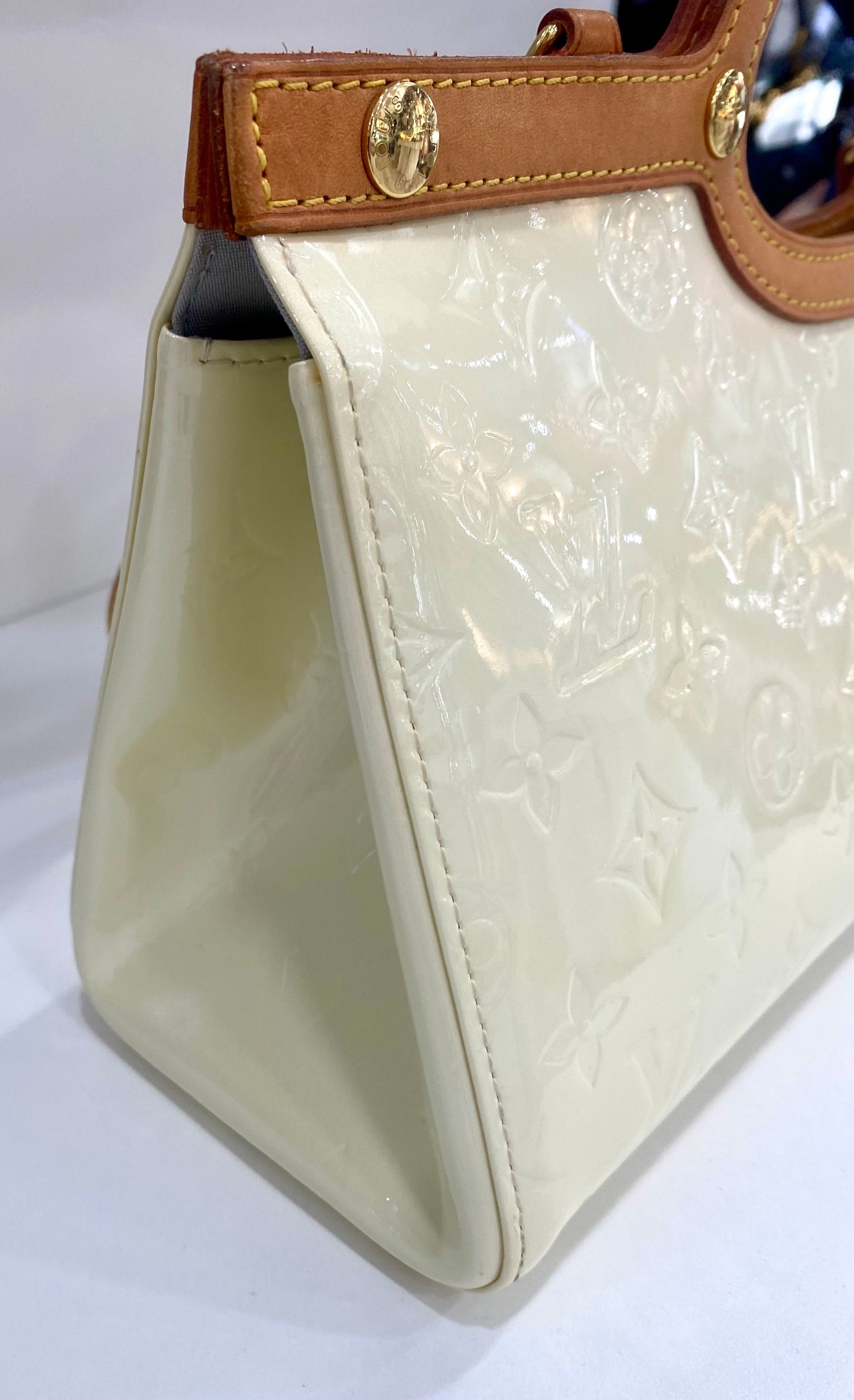 LOUIS VUITTON VERNIS ROXBURY DRIVE BAG