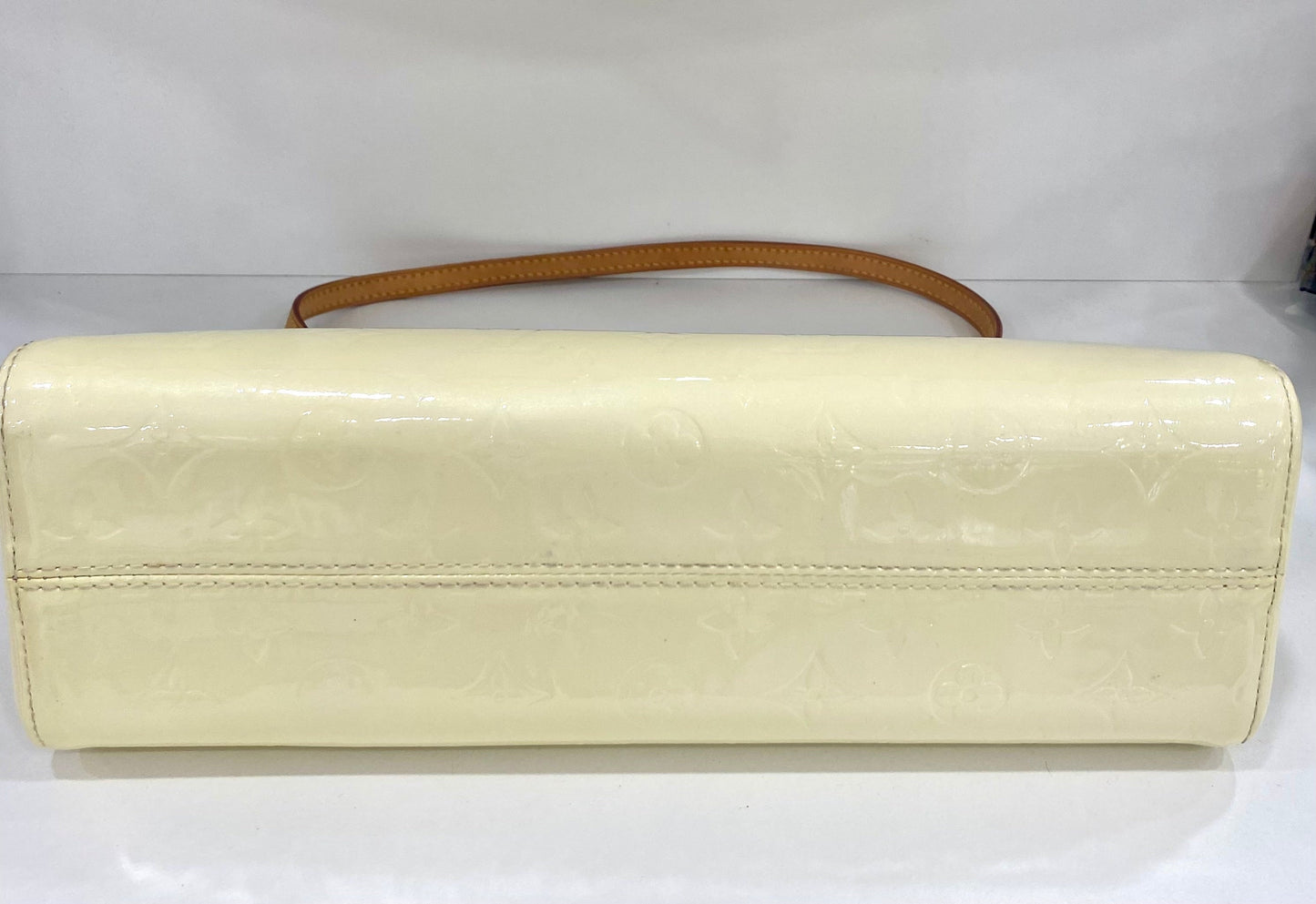 LOUIS VUITTON VERNIS ROXBURY DRIVE BAG