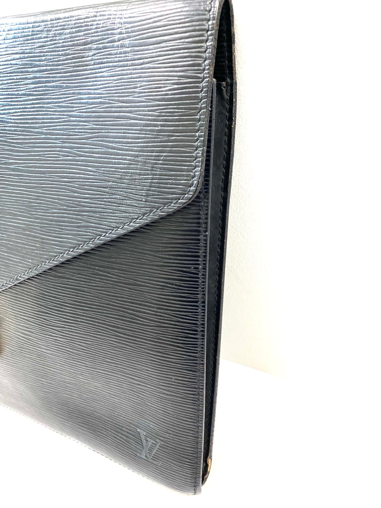 LOUIS VUITTON EPI LEATHER PORTE DOCUMENT BAG