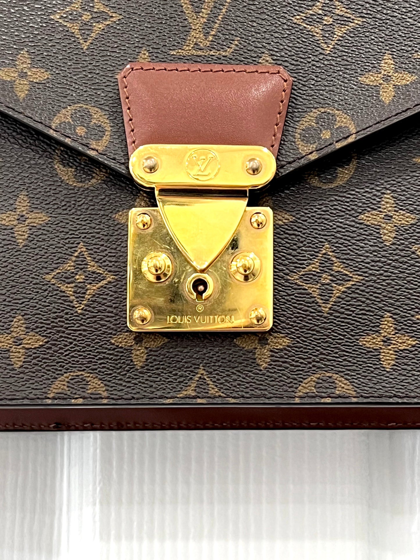 LOUIS VUITTON MONOGRAM CONCORDE HANDBAG