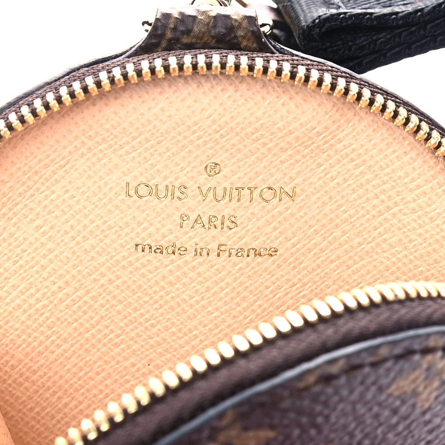 LOUIS VUITTON LV PILLOW MAXI MULTI POCHETTE