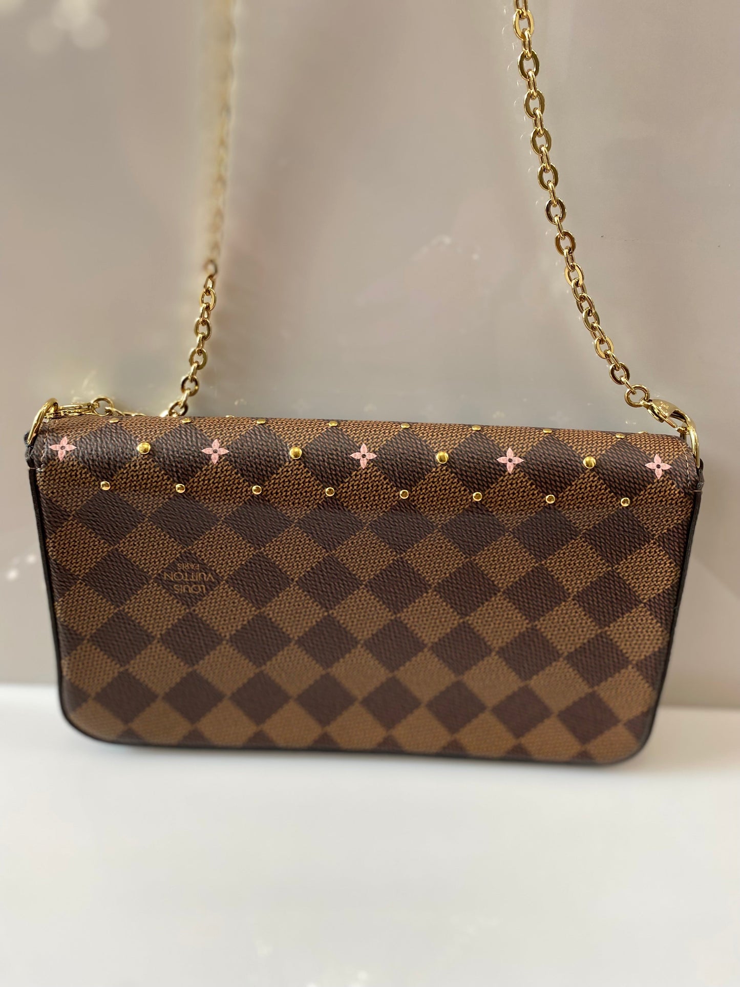 LOUIS VUITTON DAMIER EBENE FLOWER STUDDED FELICIE POCHETTE
