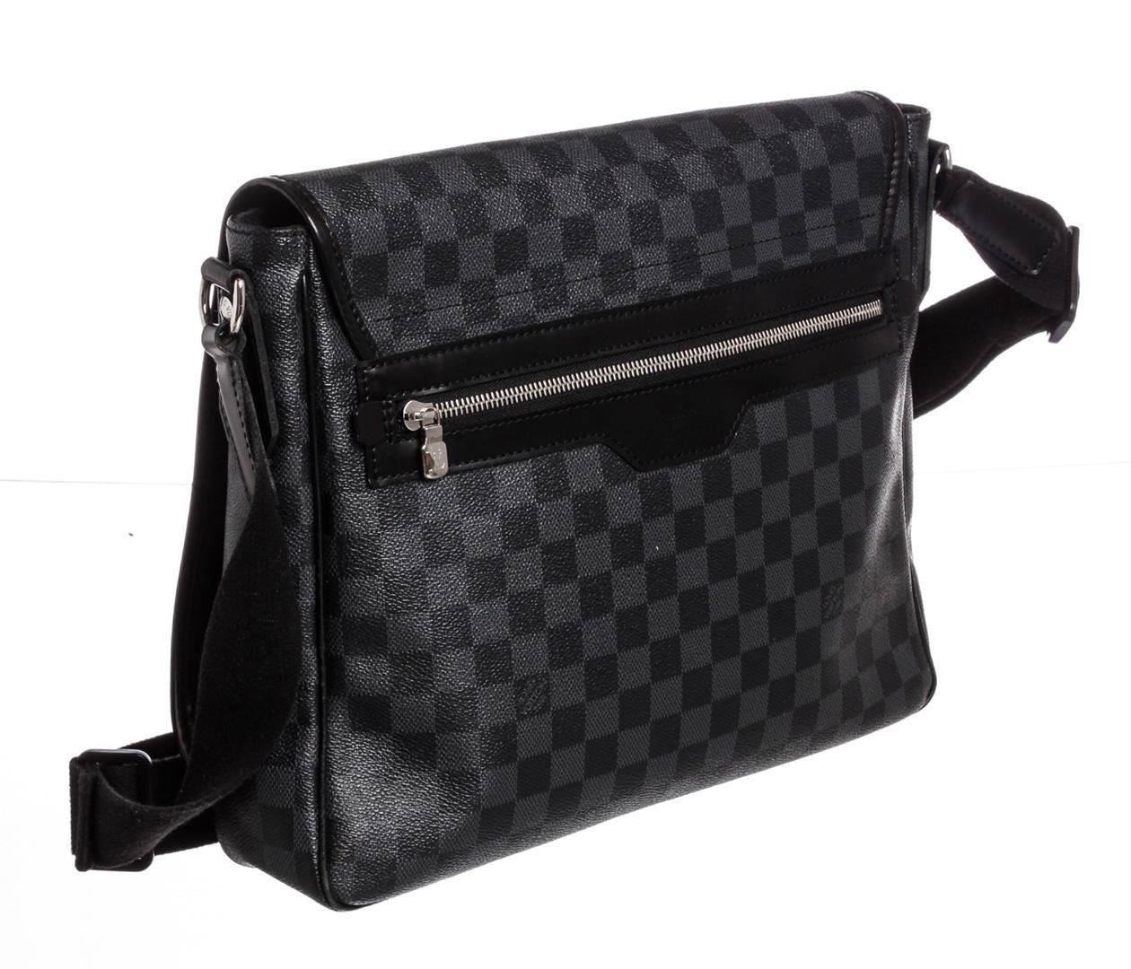 Louis Vuitton Damier Graphite Daniel MM Bag