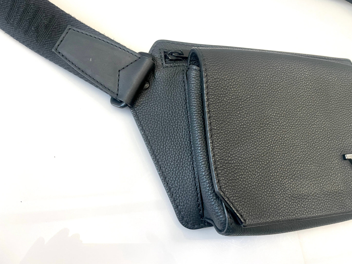 LOUIS VUITTON GRAINED CALFSKIN AEROGRAM TAKEOFF SLING BAG