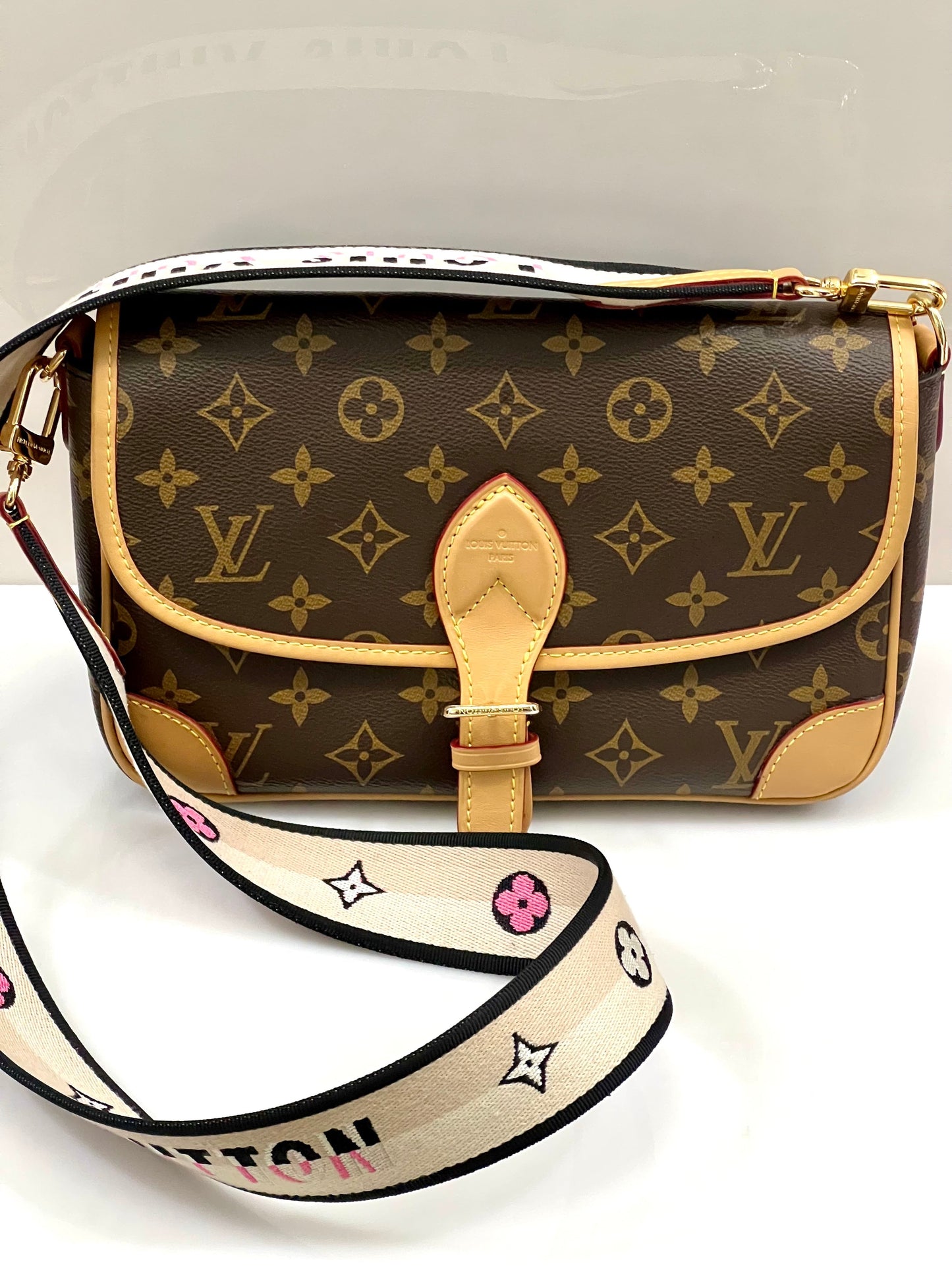 LOUIS VUITTON MONOGRAM DIANE SATCHEL
