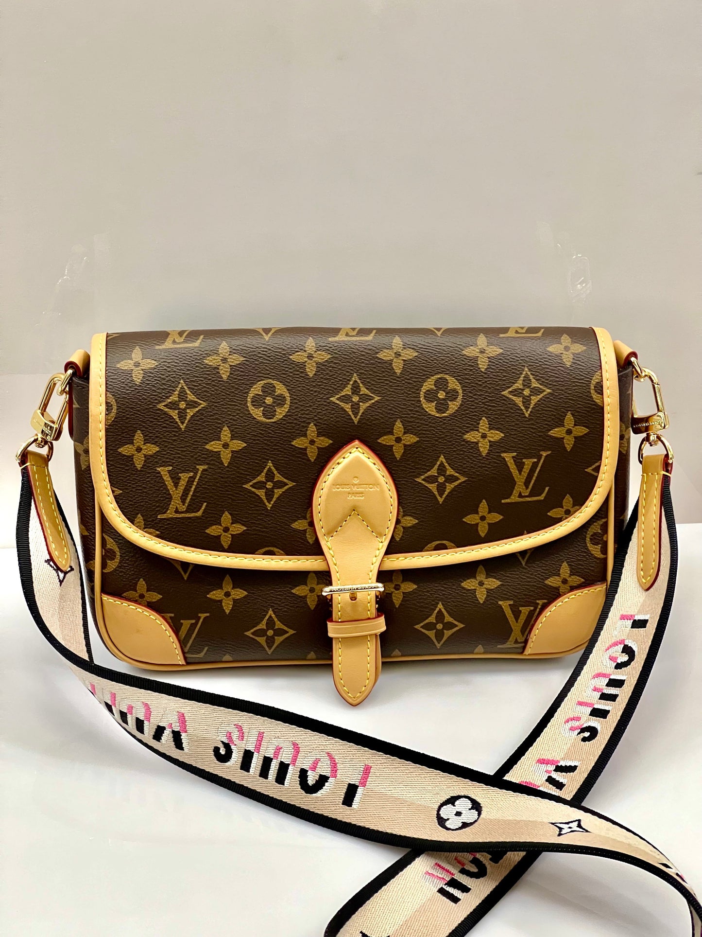 LOUIS VUITTON MONOGRAM DIANE SATCHEL