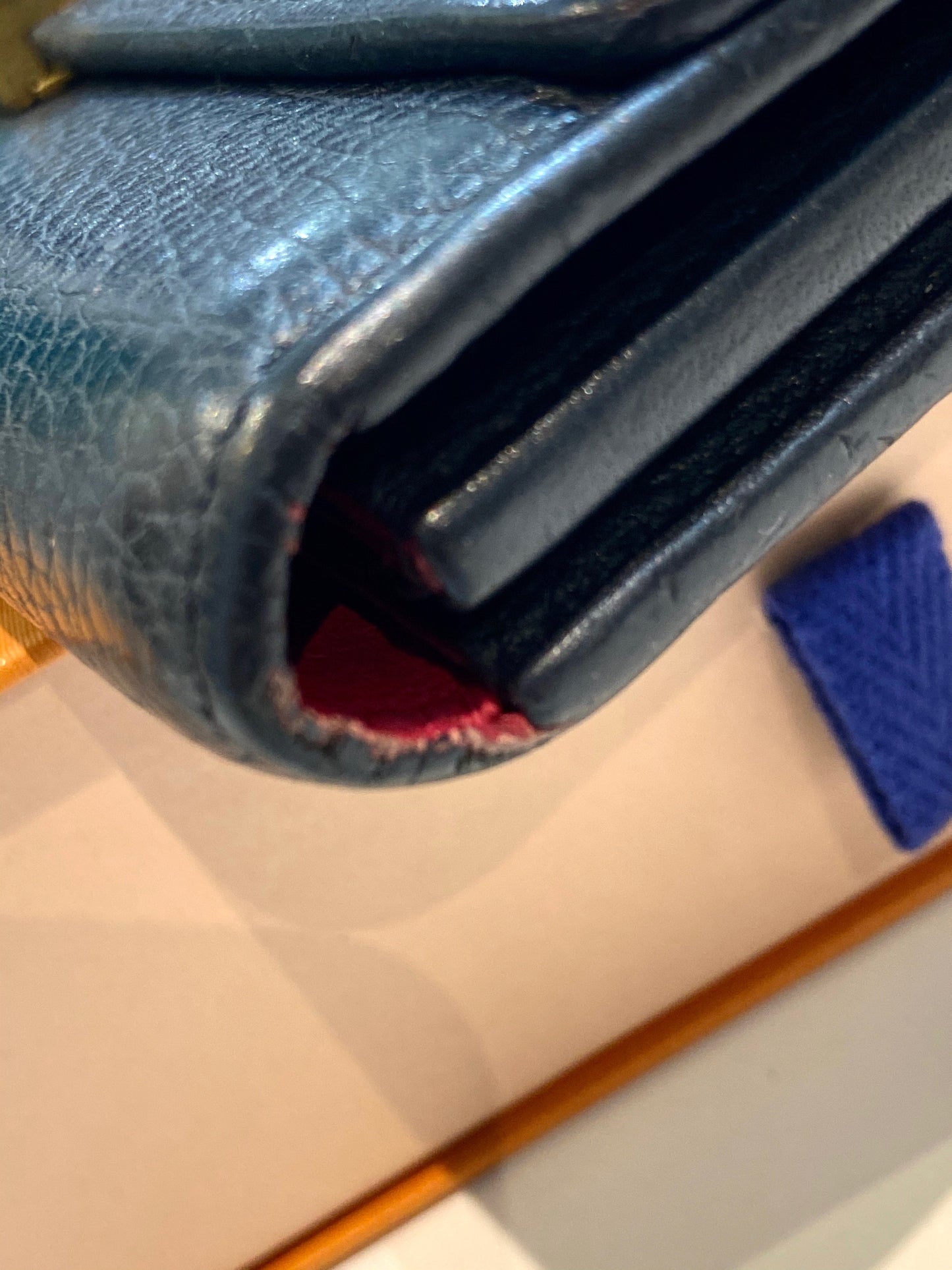 GLM-TAURILLON CAPUCINES WALLET