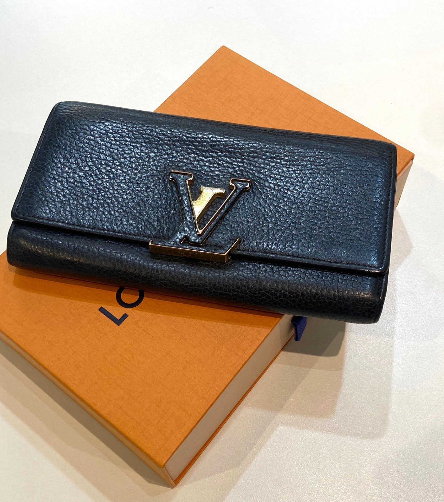 GLM-TAURILLON CAPUCINES WALLET