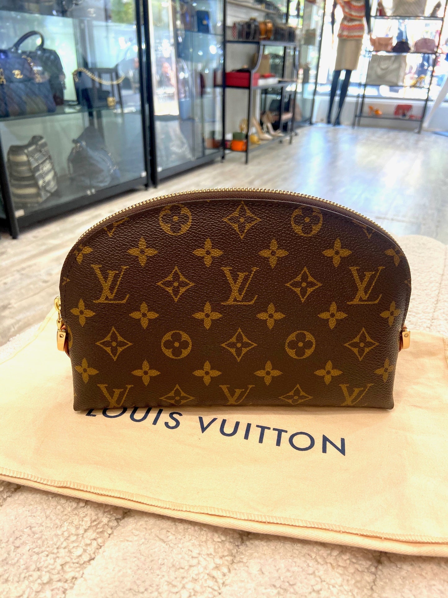 LOUIS VUITTON MONOGRAM COSMETIC POUCH GM-HS