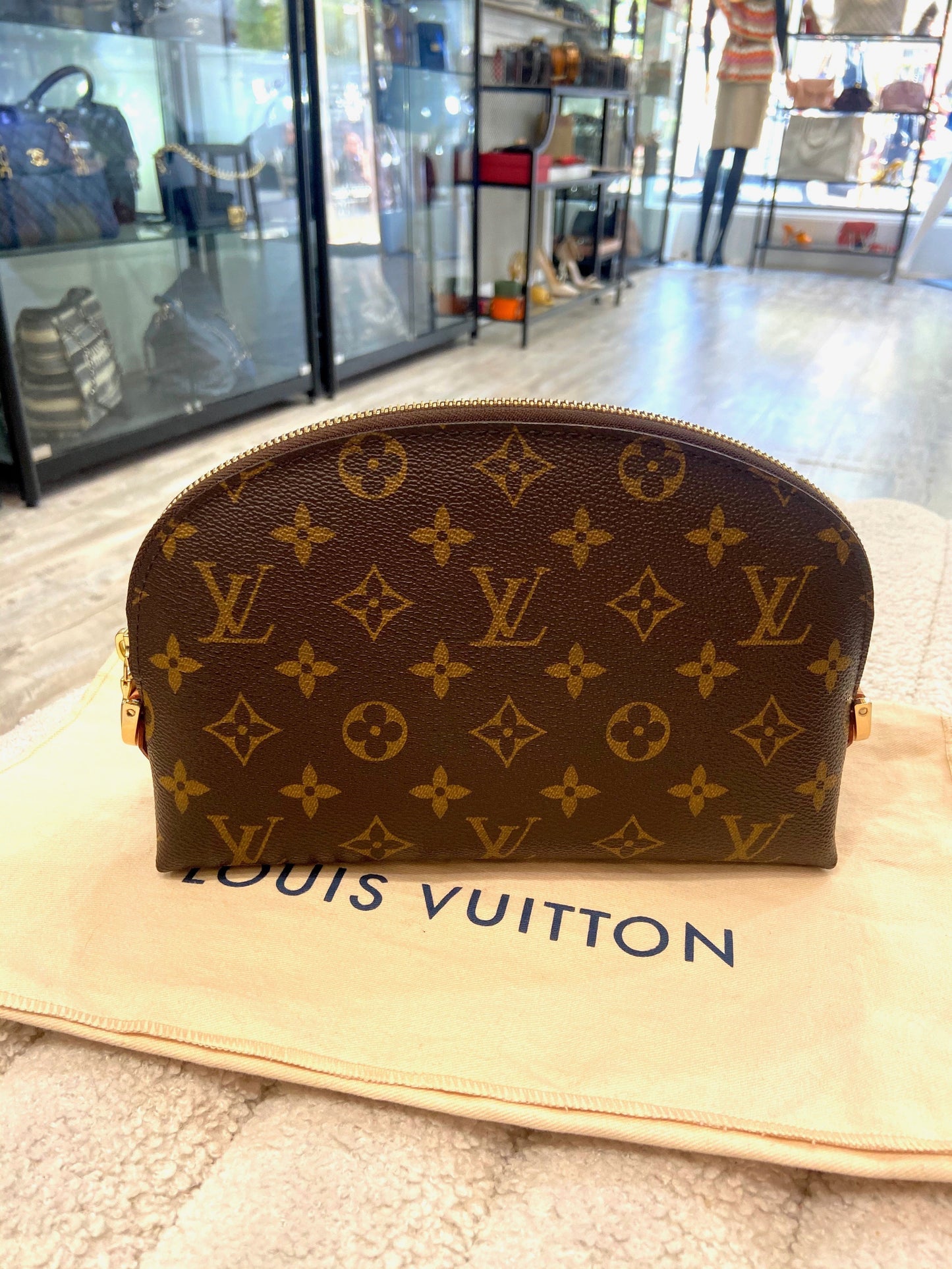 LOUIS VUITTON MONOGRAM COSMETIC POUCH GM-HS