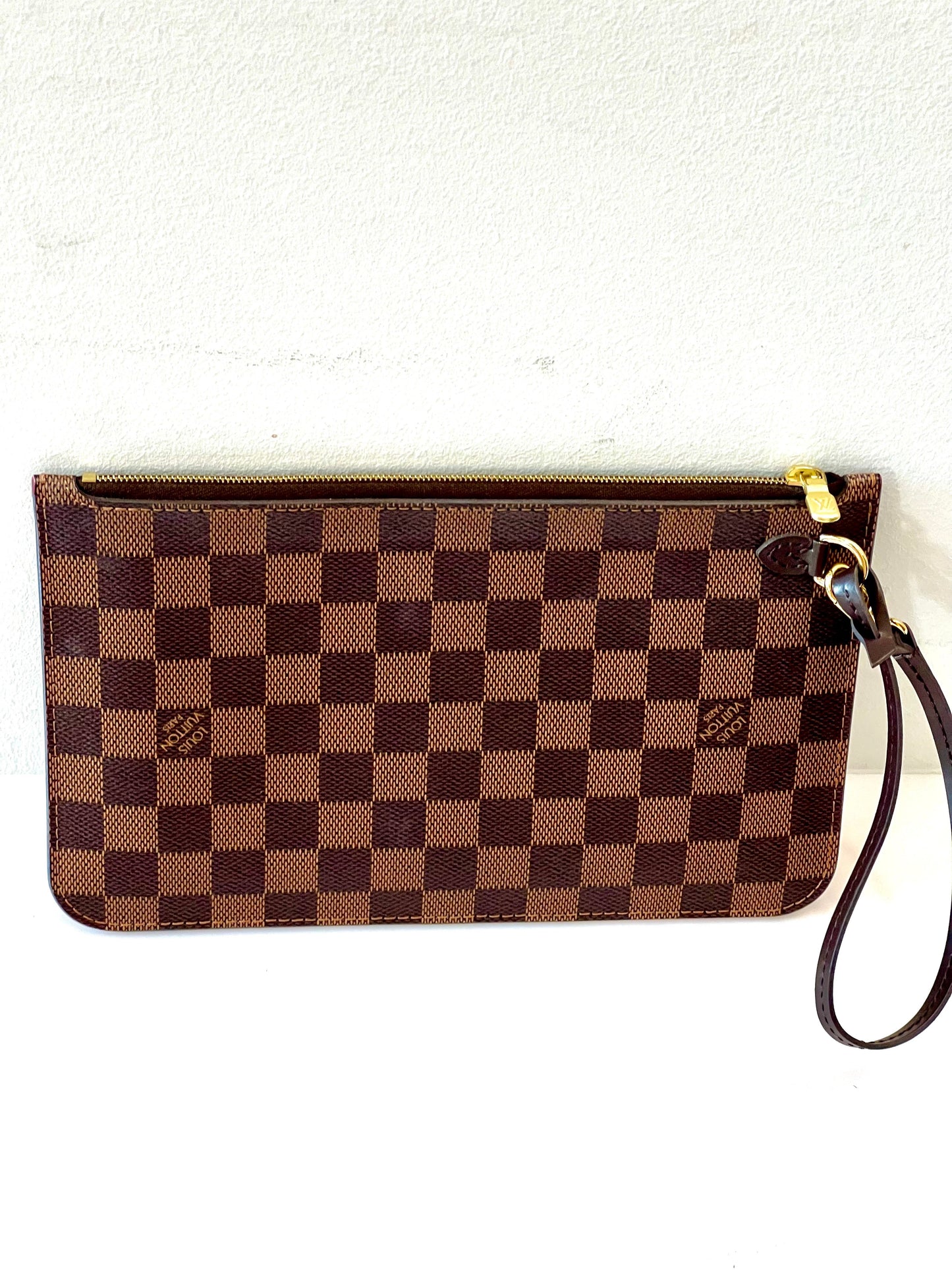 LOUIS VUITTON DAMIER EBENE MM GM POCHETTE CERISE