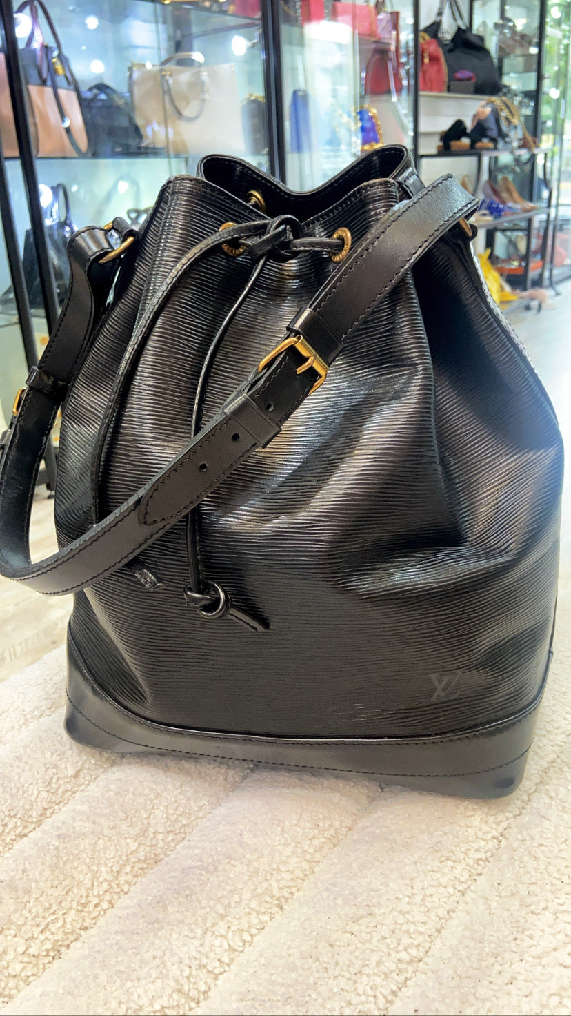 LOUIS VUITTON EPI LEATHER NOÉ NOÉ DRAWSTRING BAG