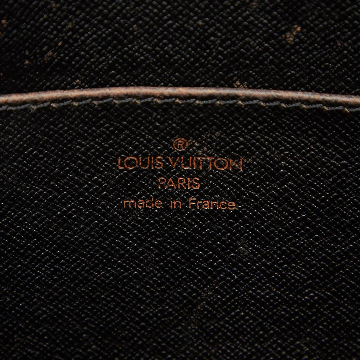 LOUIS VUITTON EPI LEATHER POCHETTE CLUTCH